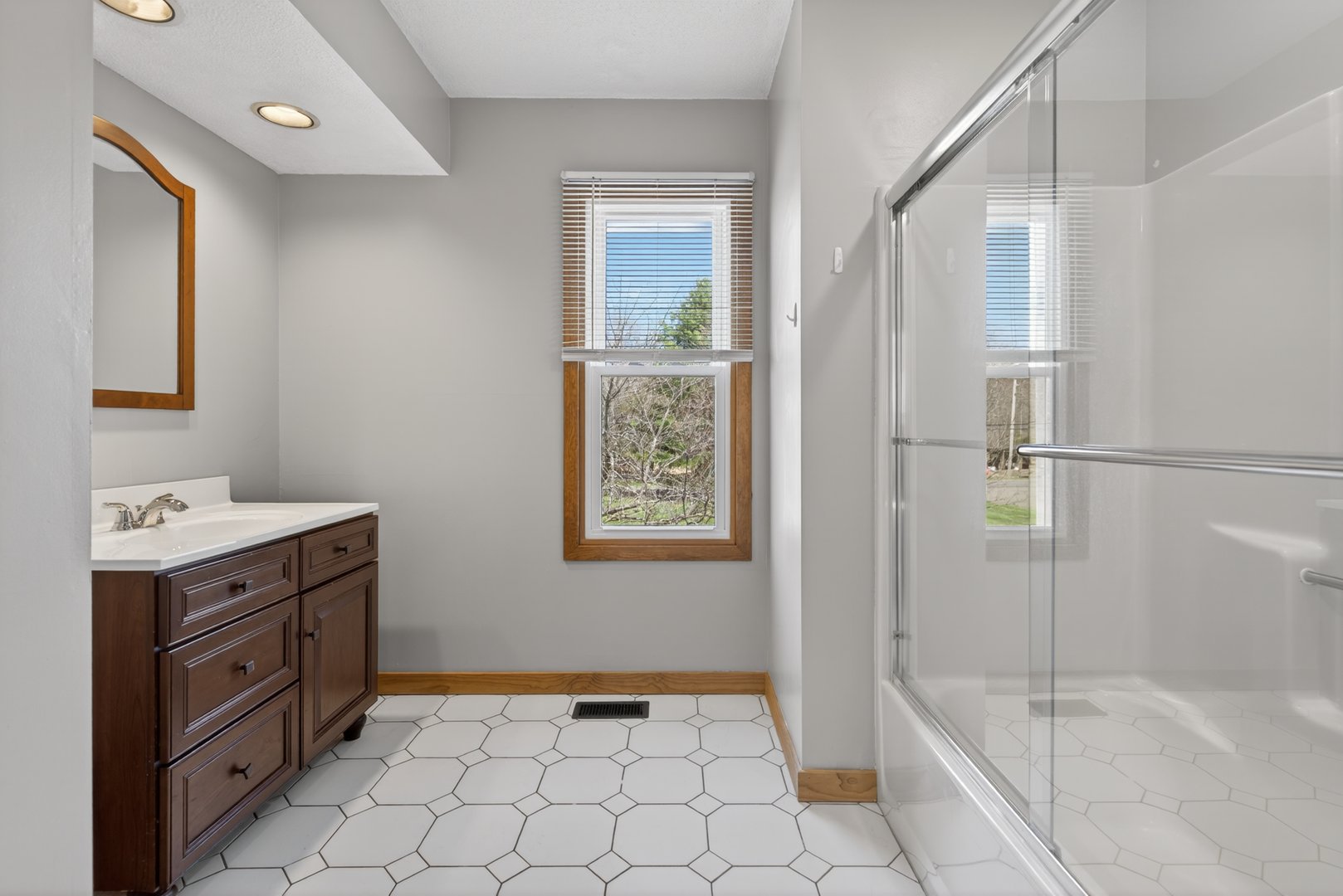 206 West Todd Street Photo 11