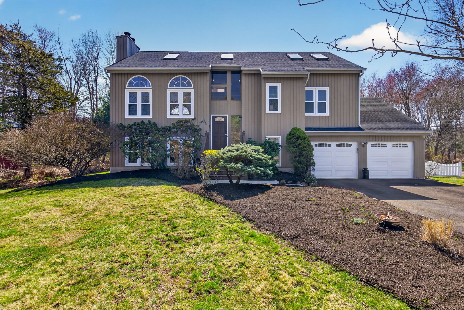 206 West Todd Street Photo 1