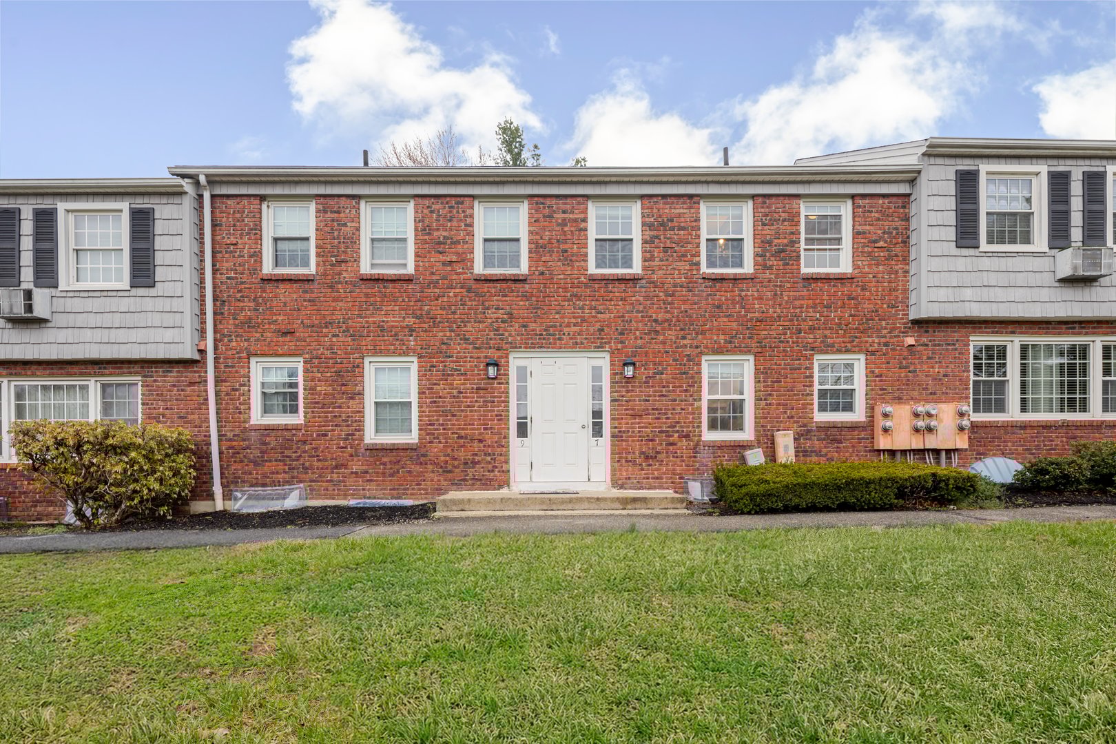 7 Old Farms Lane #7 Photo 2