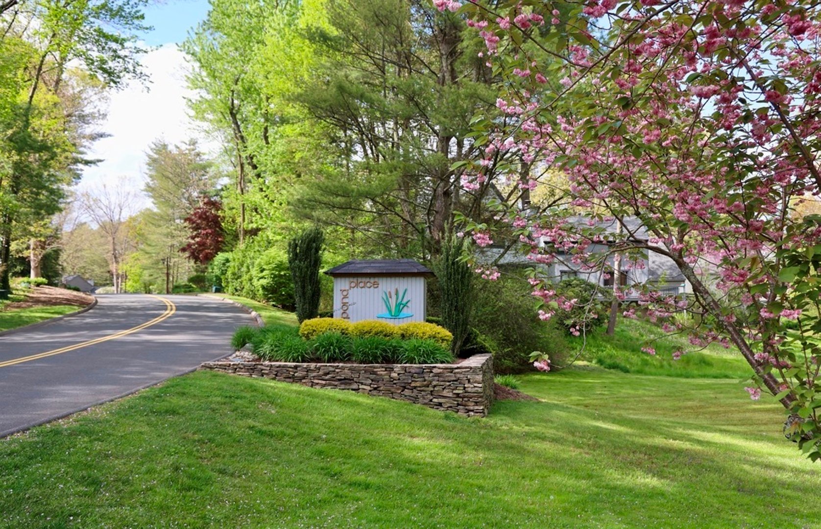 3 Edgewood Circle #3 Photo 2