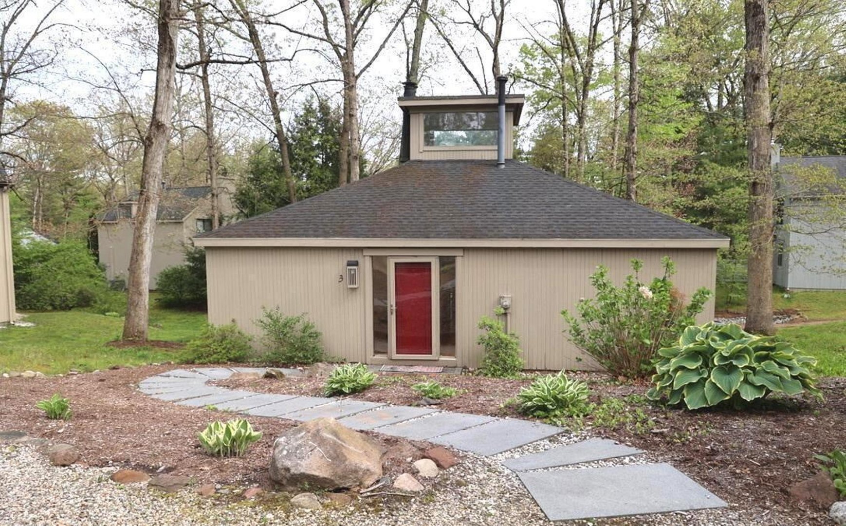 3 Edgewood Circle #3 Photo 1