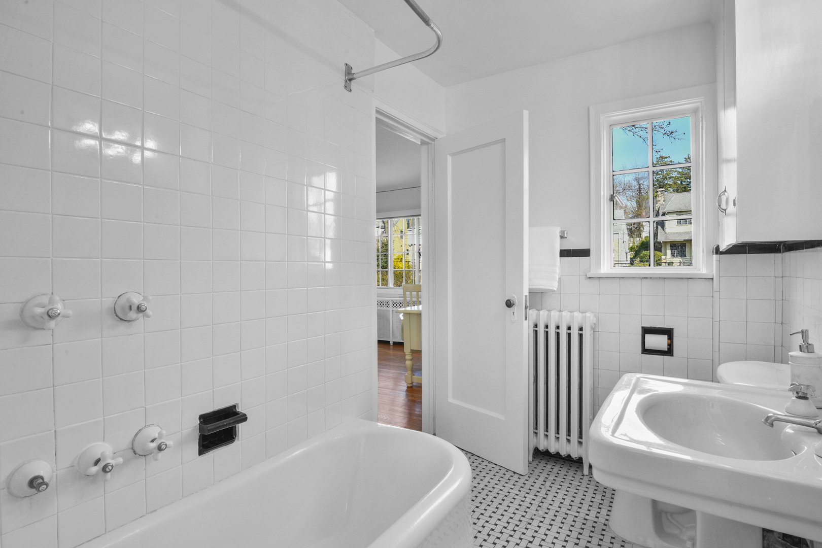 79 Mountain Avenue Photo 39