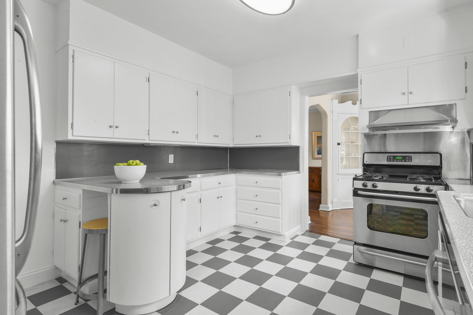 79 Mountain Avenue Photo 25