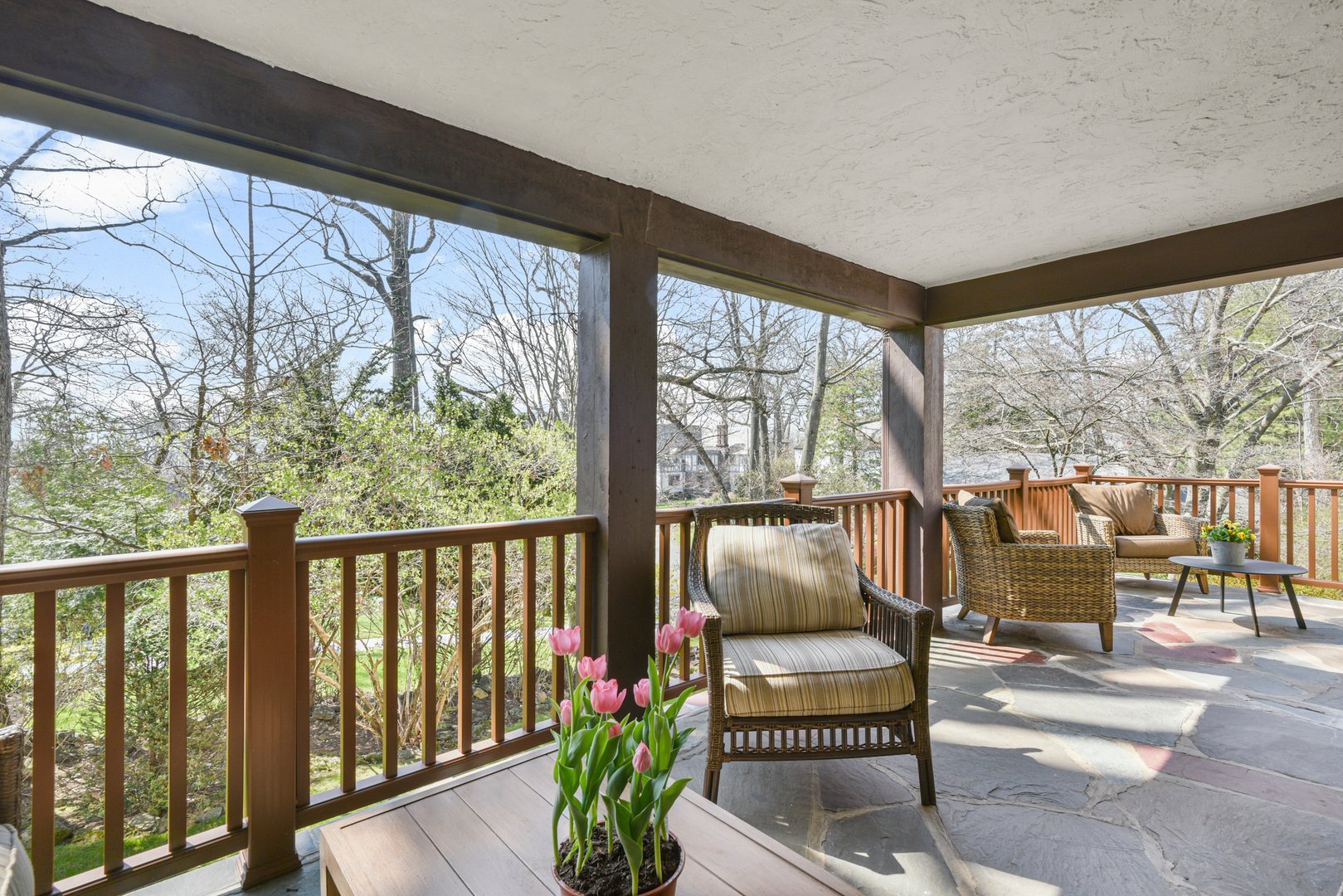 79 Mountain Avenue Photo 17