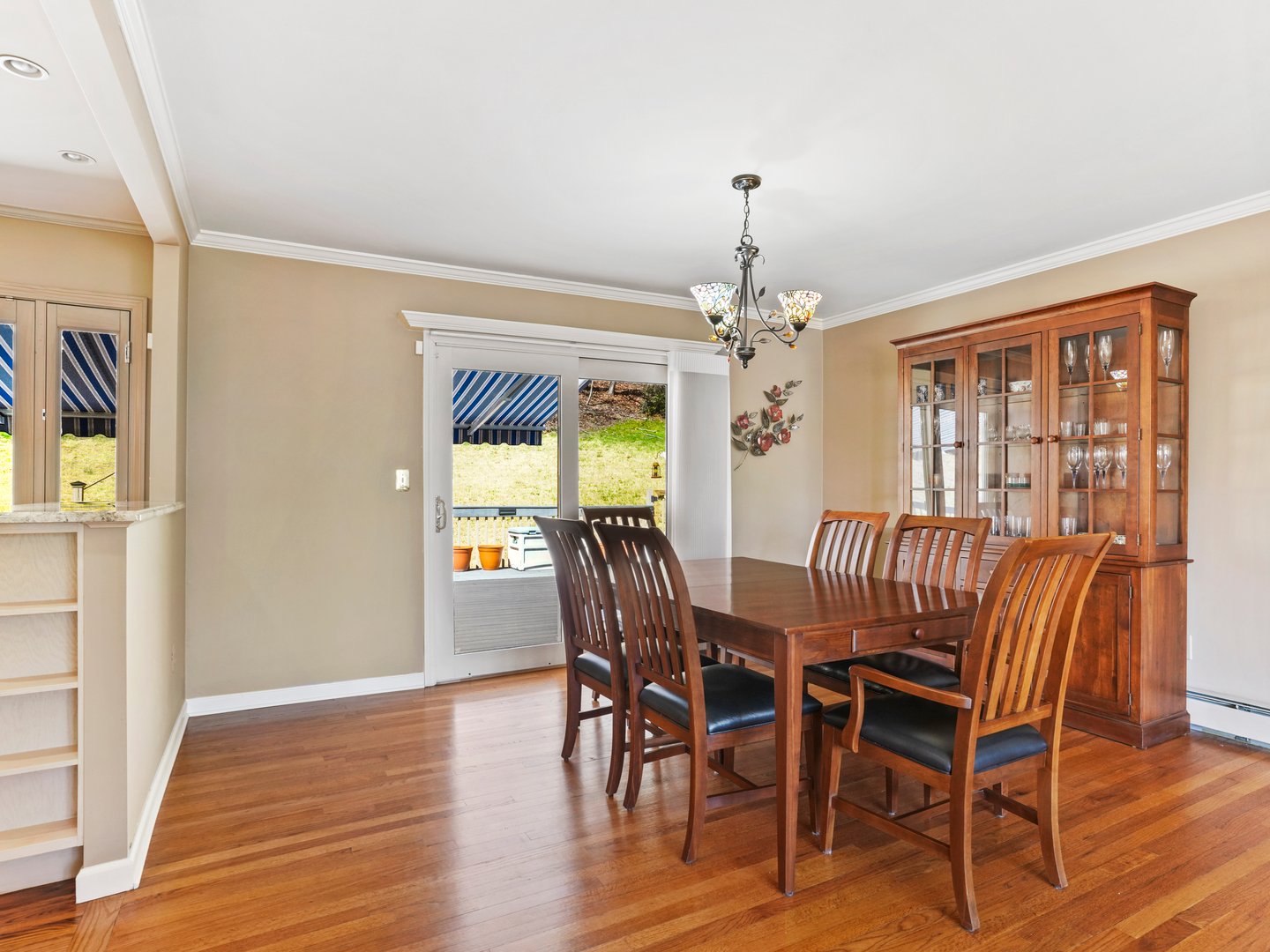 548 Howellton Road Photo 8