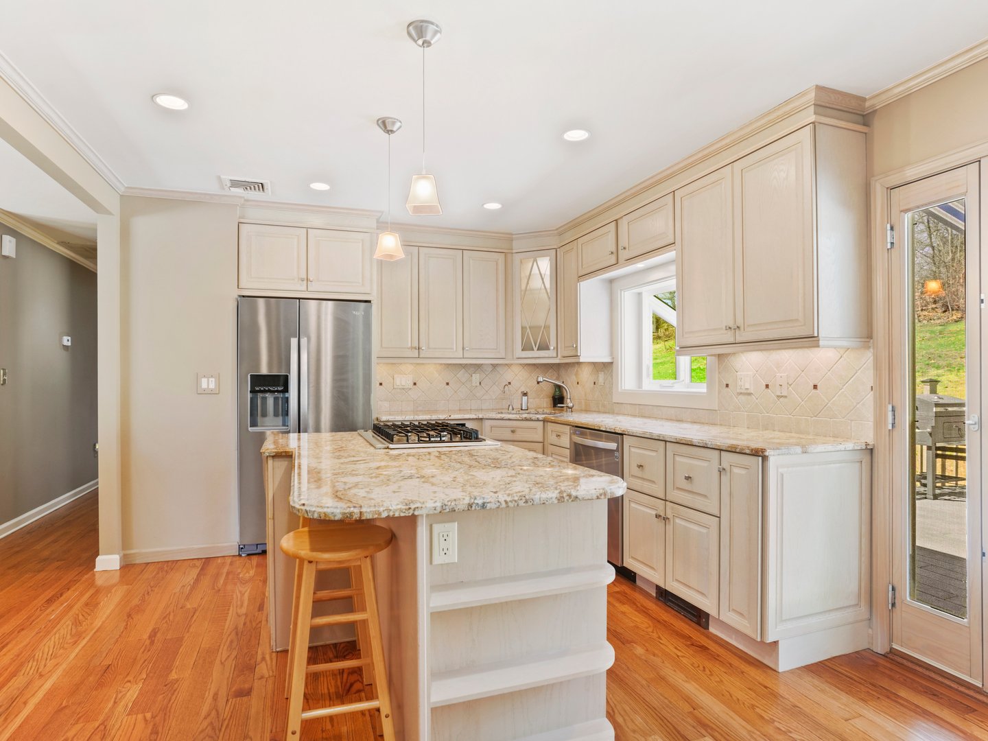 548 Howellton Road Photo 12