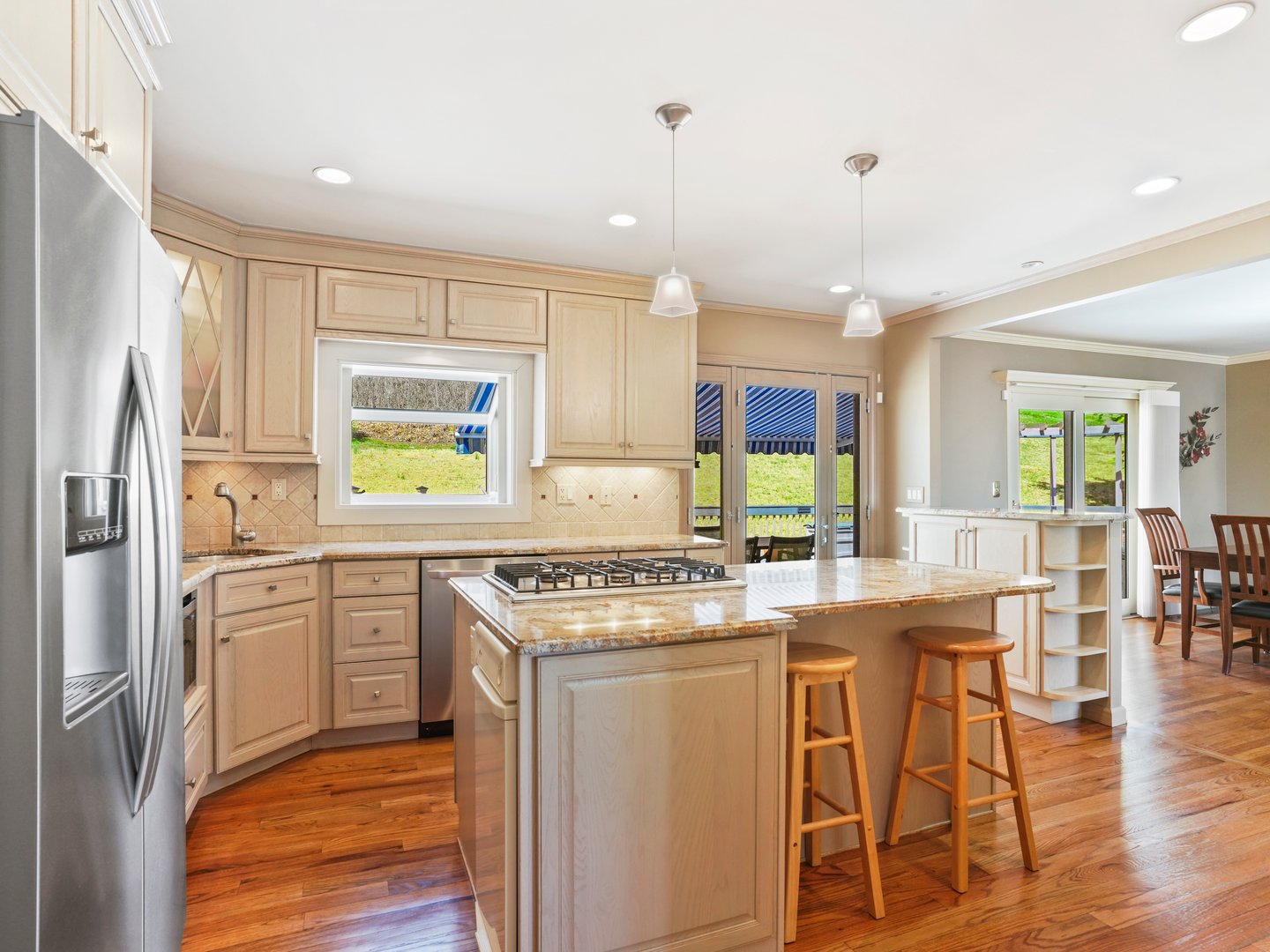 548 Howellton Road Photo 14