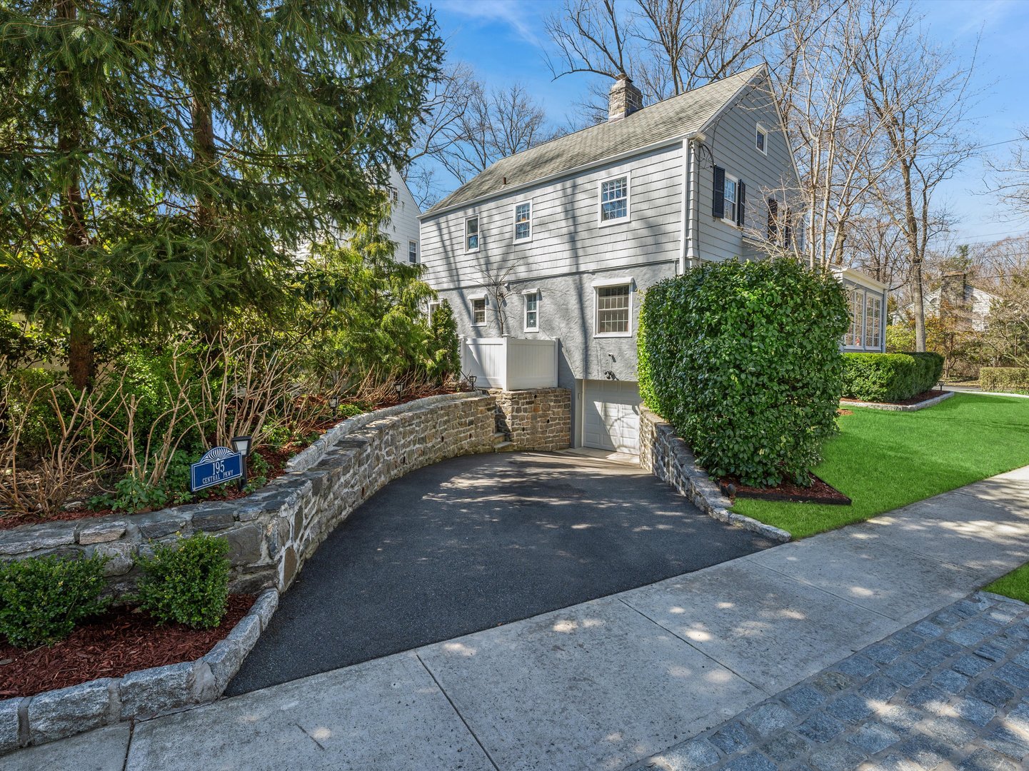 195 Central Parkway Photo 30