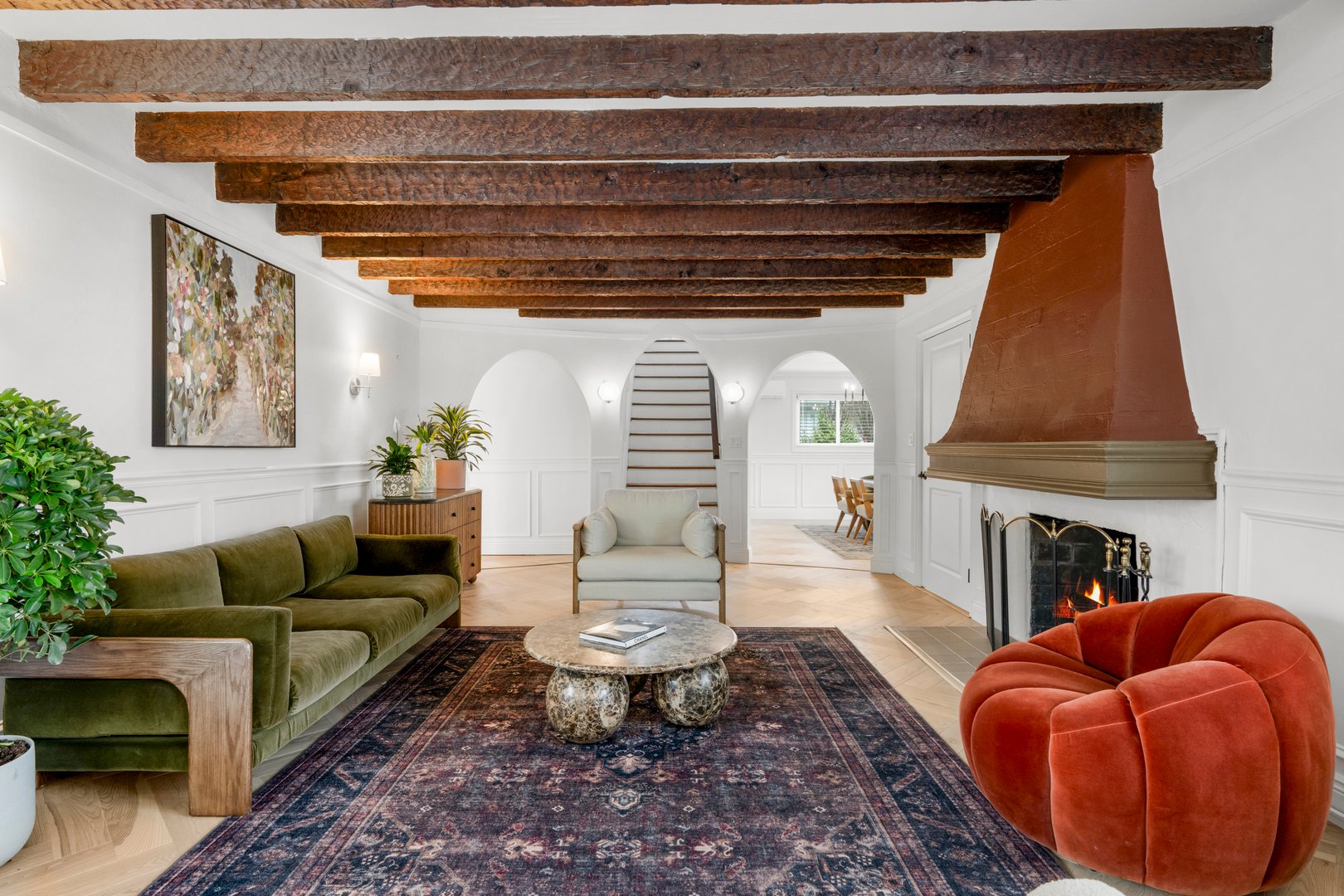 200 Larchmont Avenue Photo 9