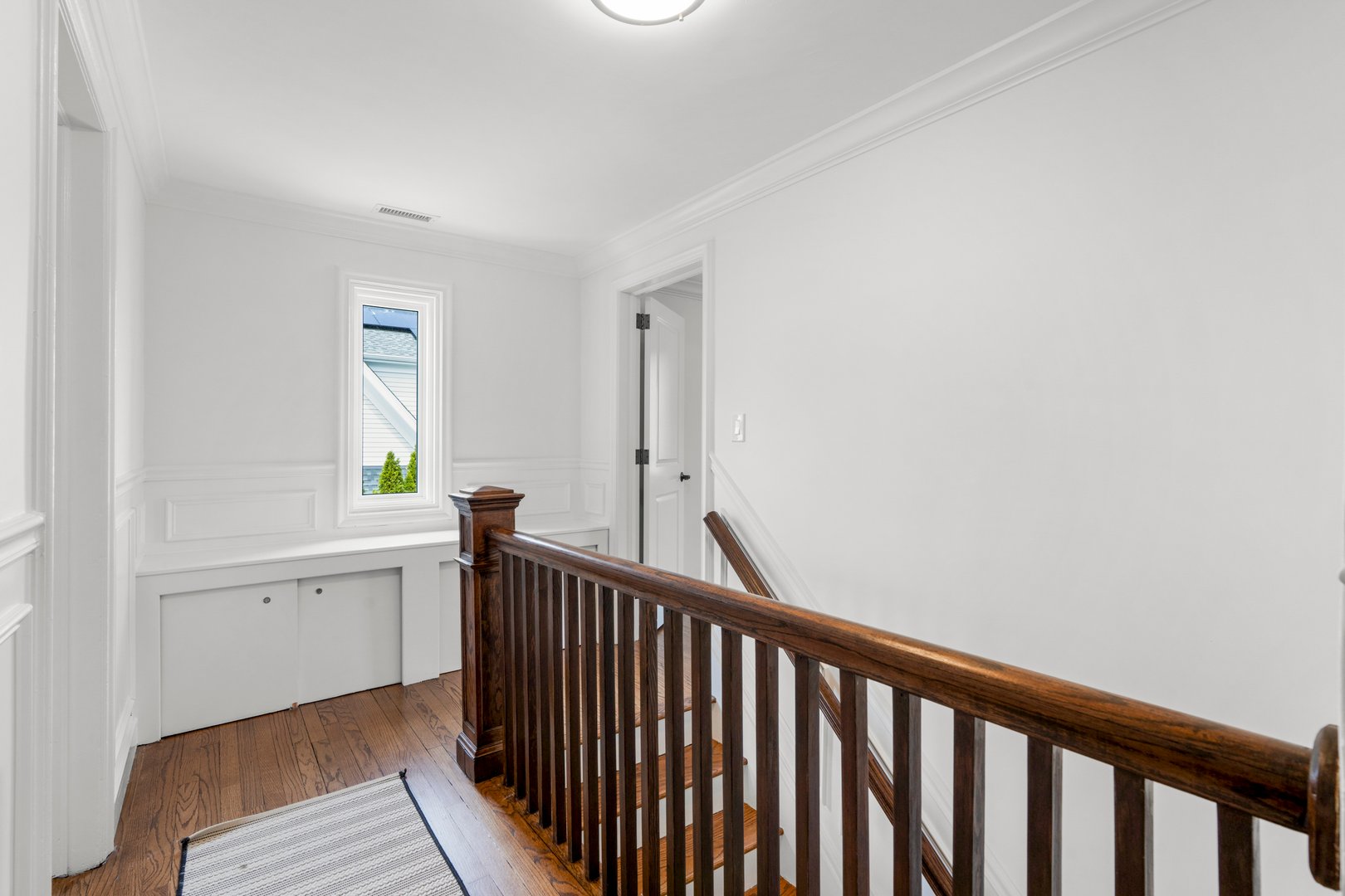 200 Larchmont Avenue Photo 18