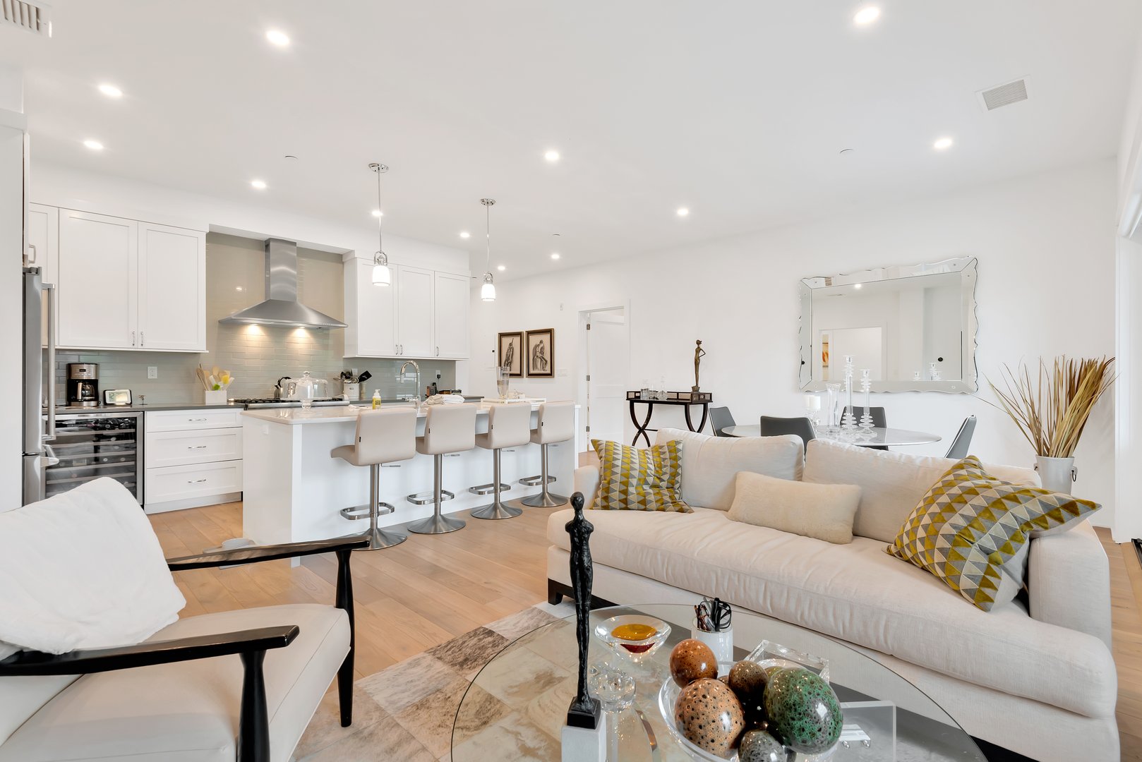 8 Boulevard W  #Penthouse 1 Photo 7
