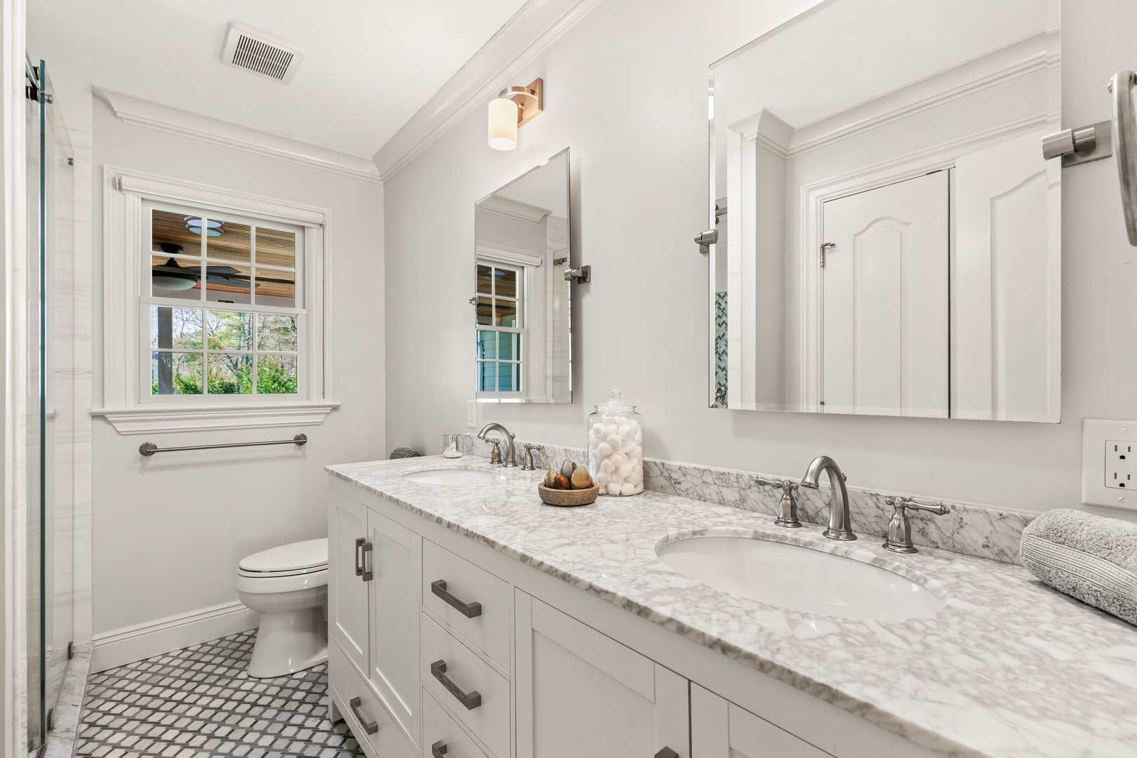 31 Garden Road Photo 15