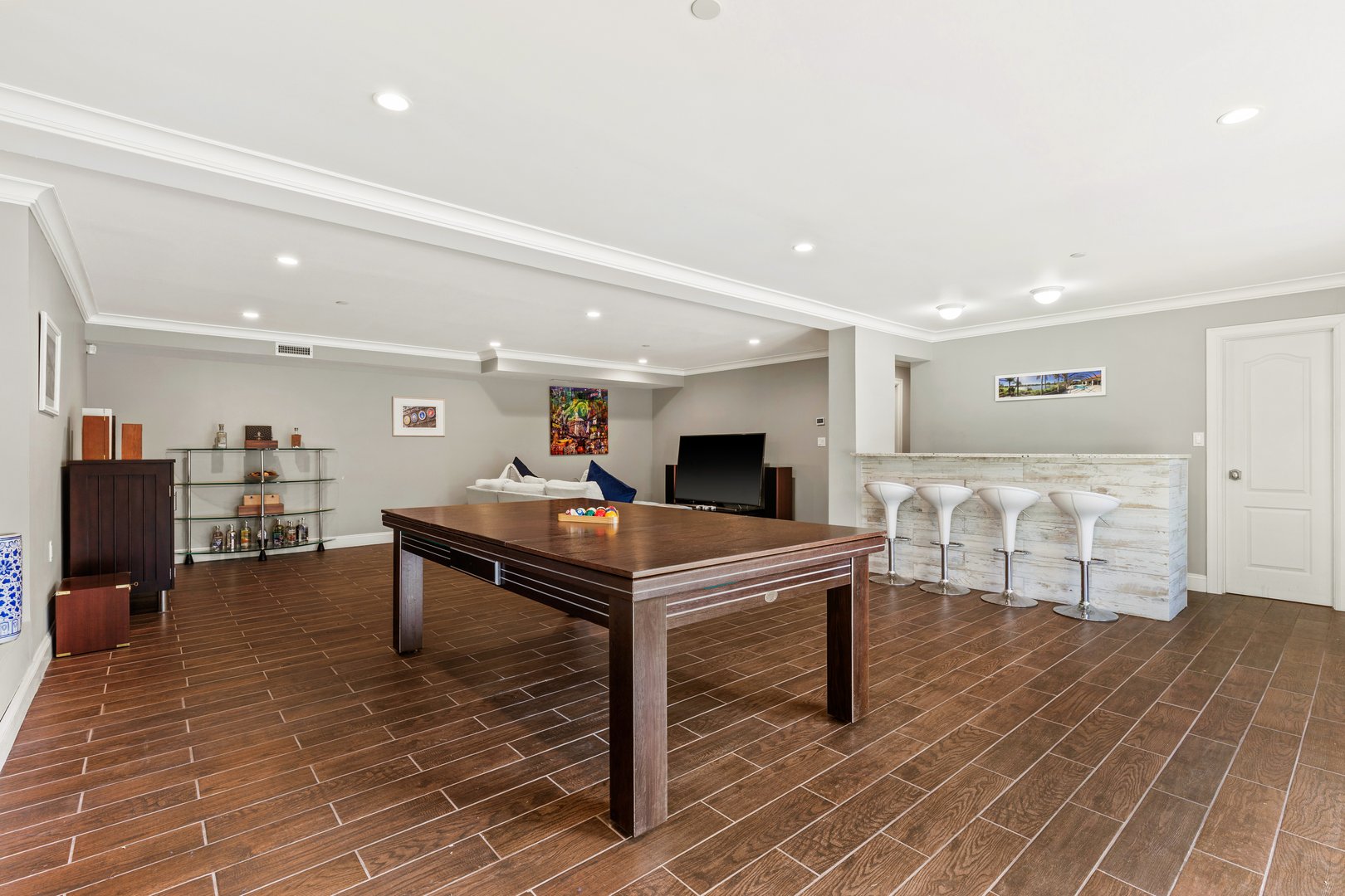 31 Garden Road Photo 25