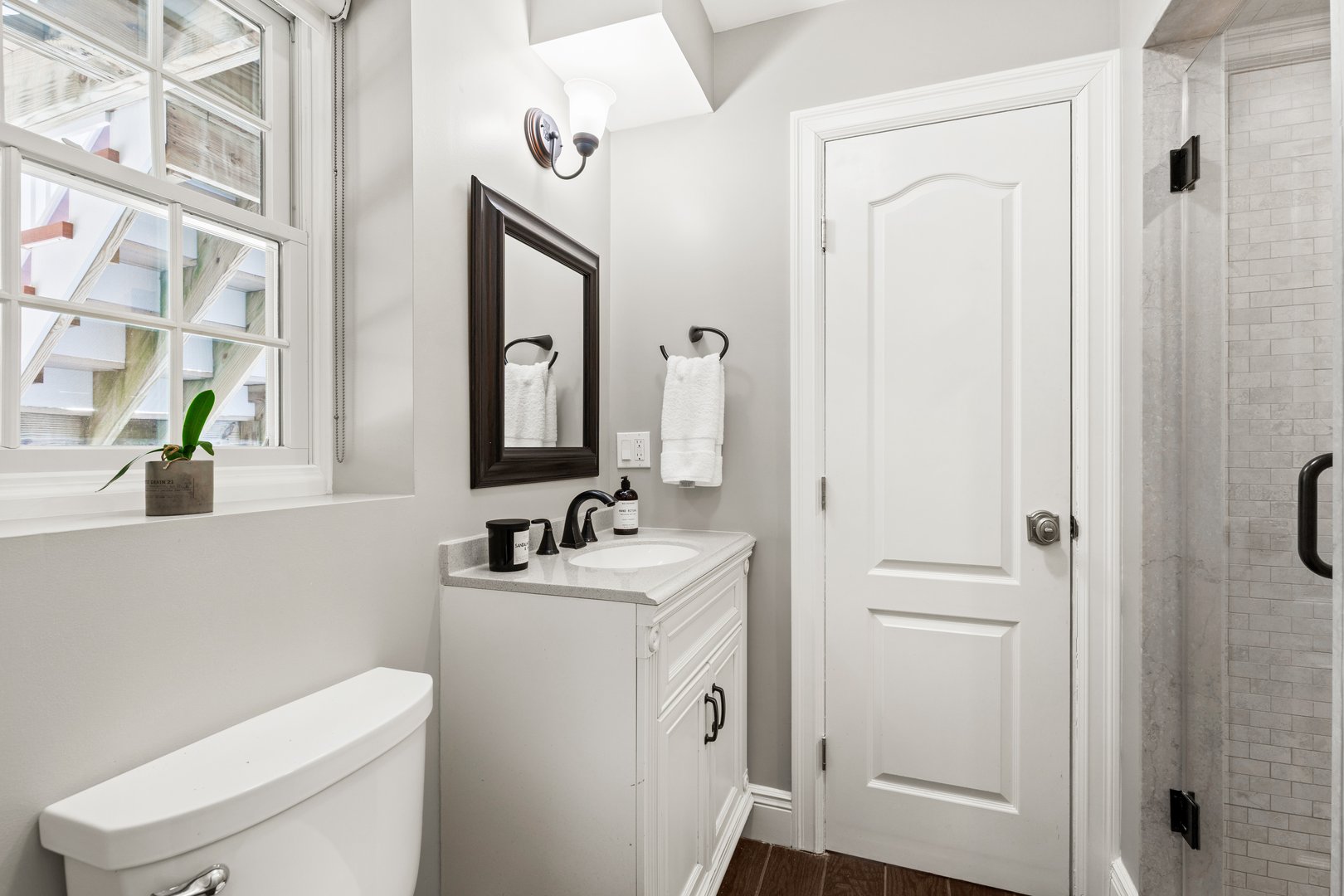 31 Garden Road Photo 28