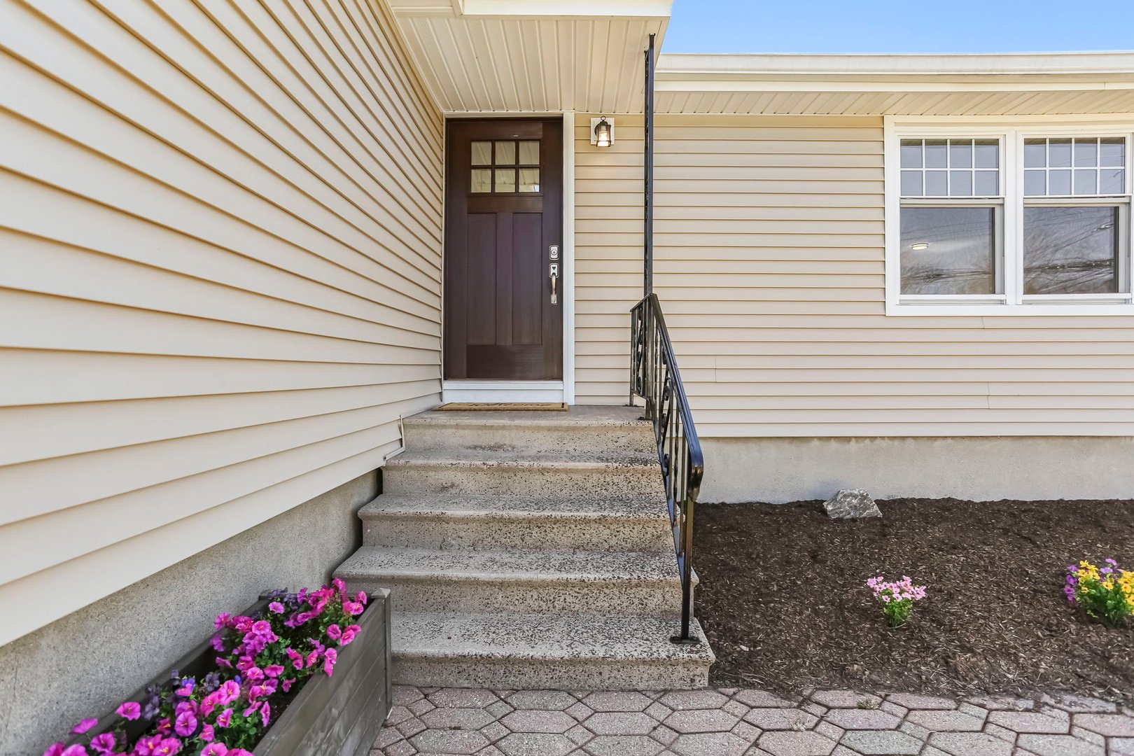 195 Post Oak Road Photo 2