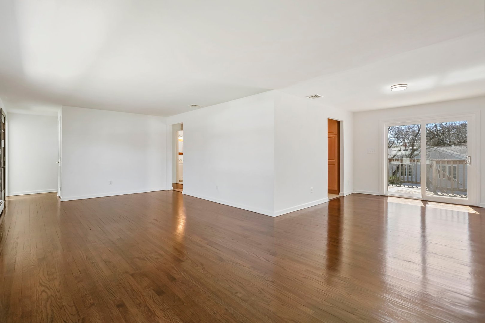 195 Post Oak Road Photo 5