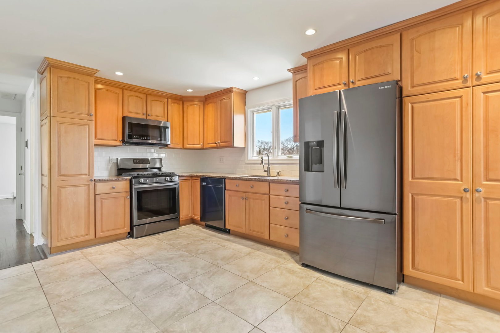 195 Post Oak Road Photo 8