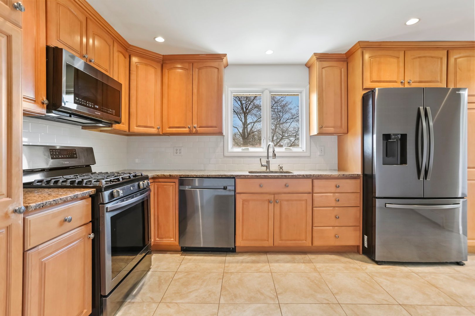 195 Post Oak Road Photo 9