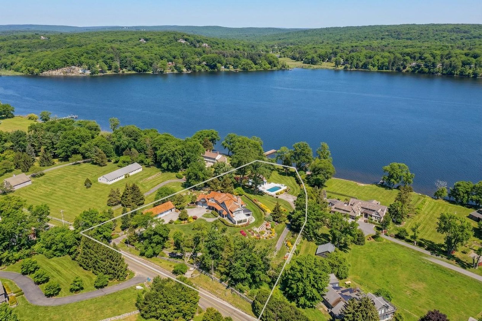 175 River Road Photo 5