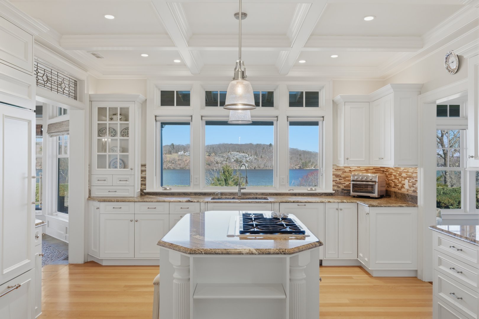 175 River Road Photo 8