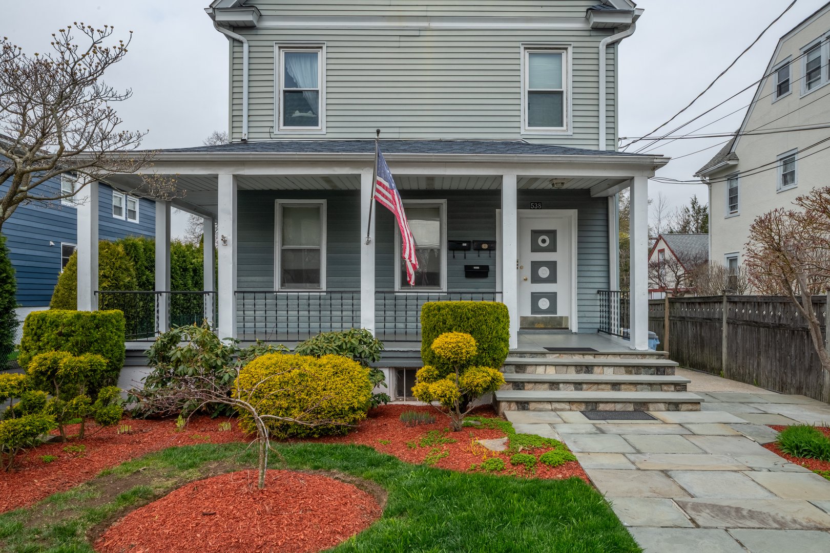 538 Jefferson Avenue Photo 4