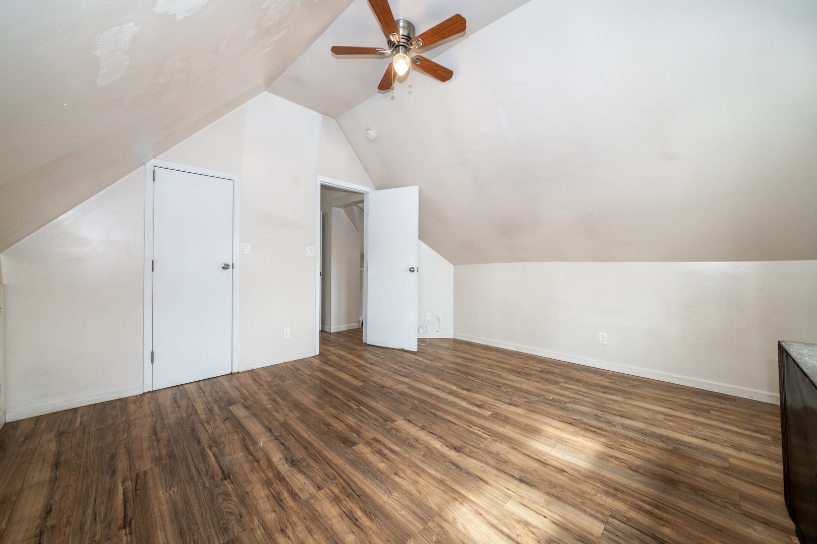538 Jefferson Avenue Photo 9