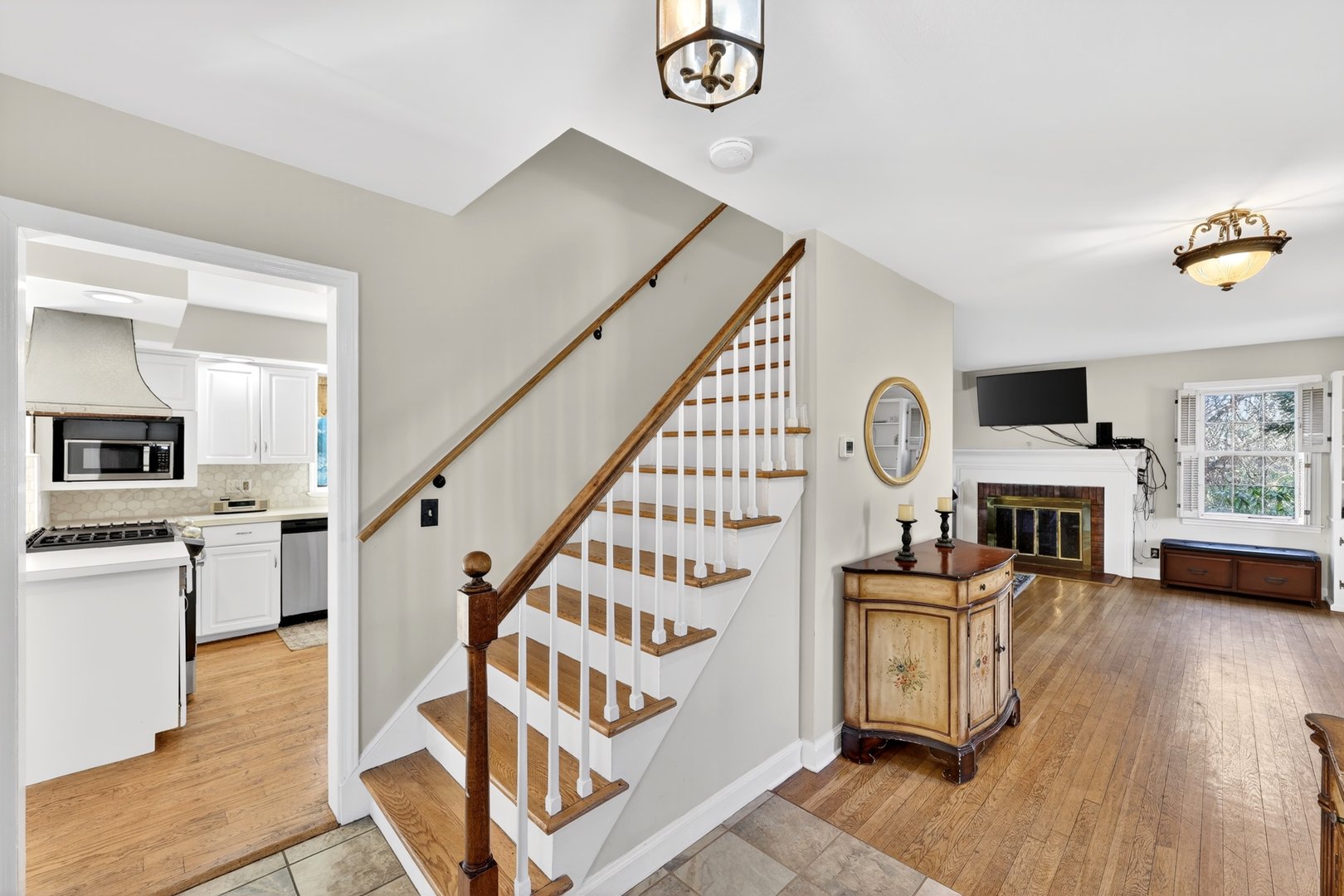 18 Taylor Road Photo 4