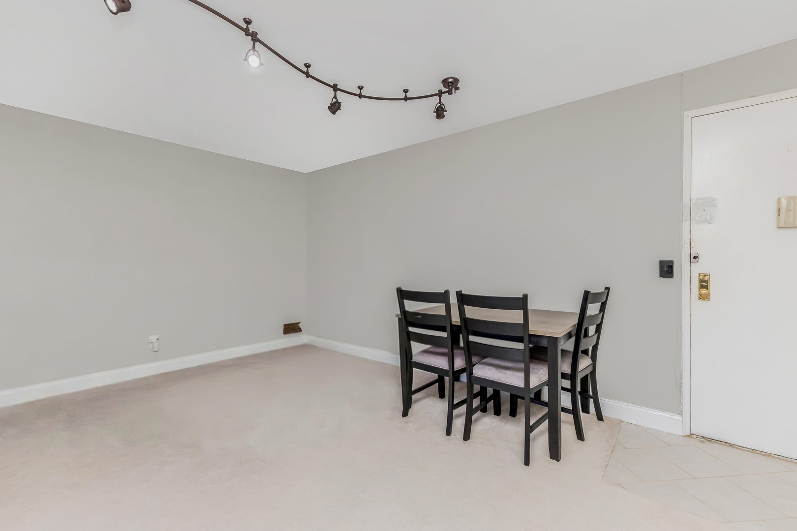 245 Rumsey Road  #5G Photo 4