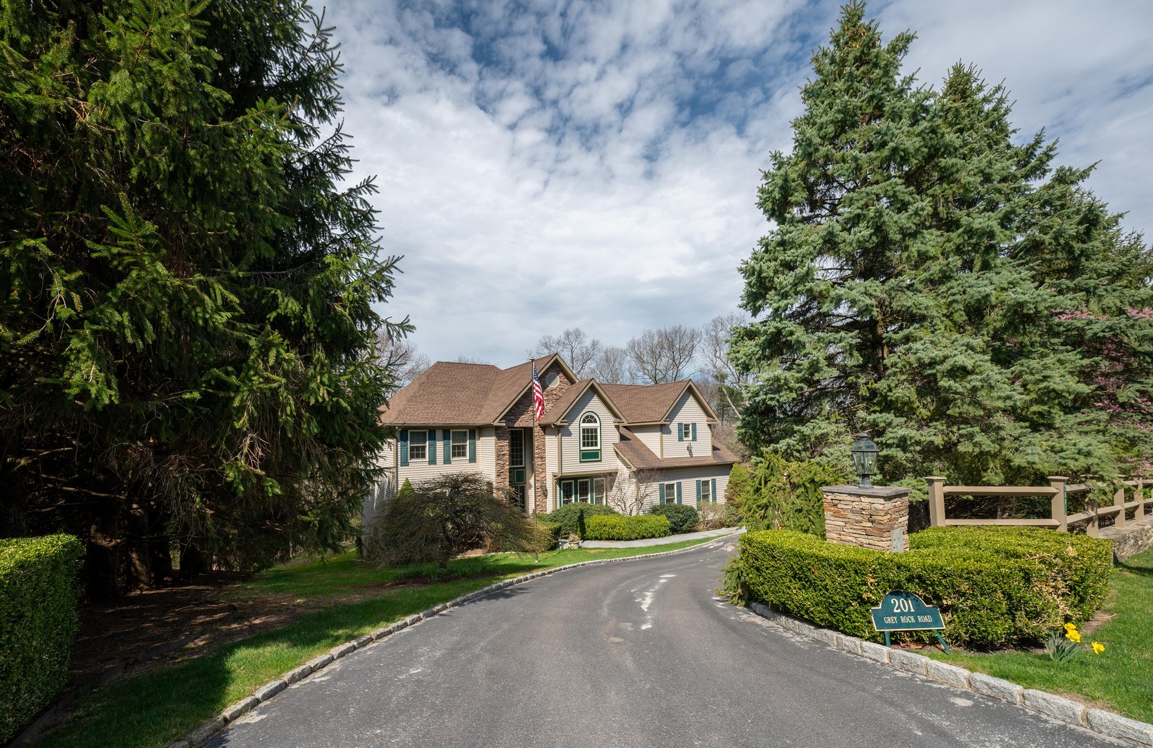 201 Grey Rock Road Photo 5