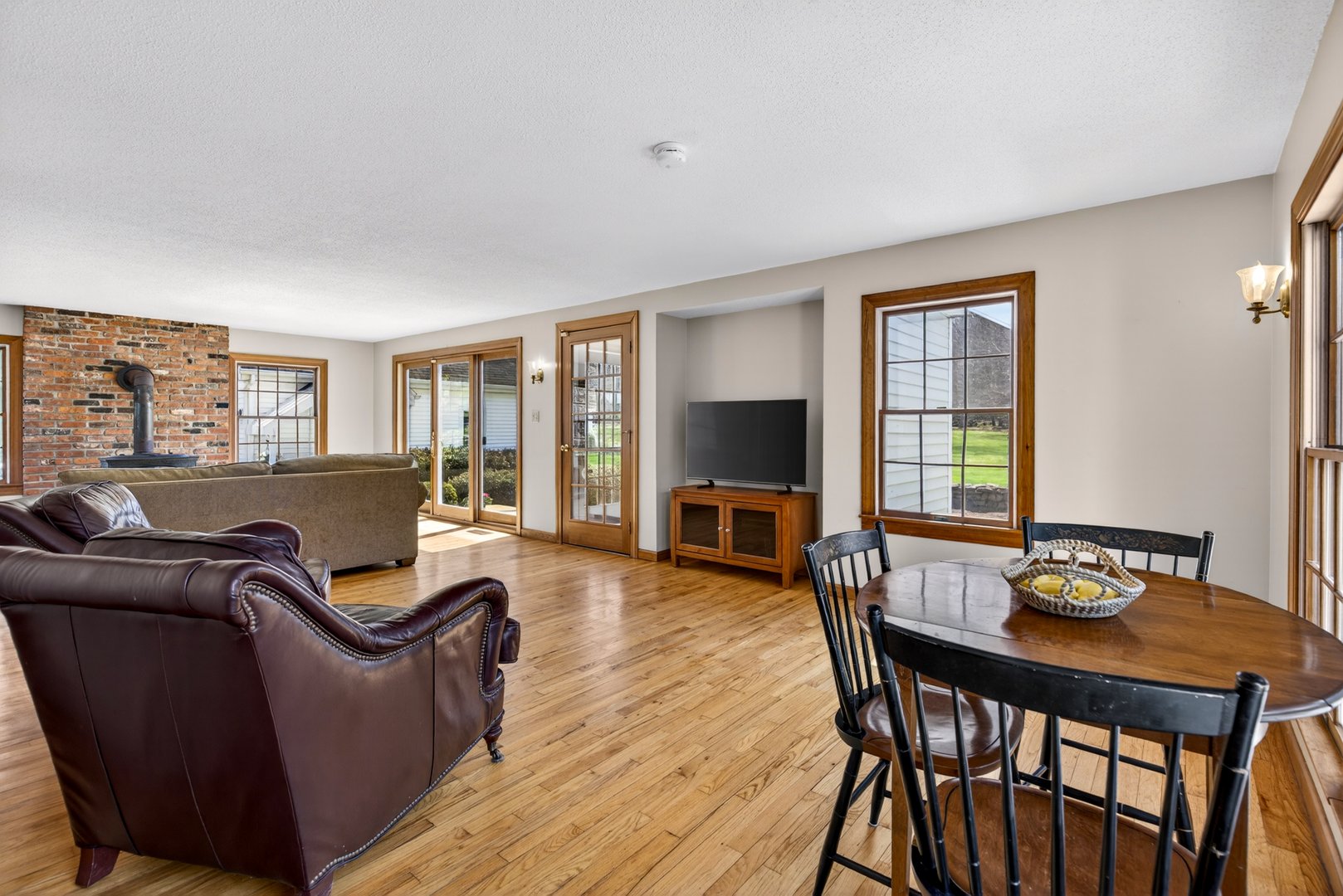 104 Scotland Road Photo 6