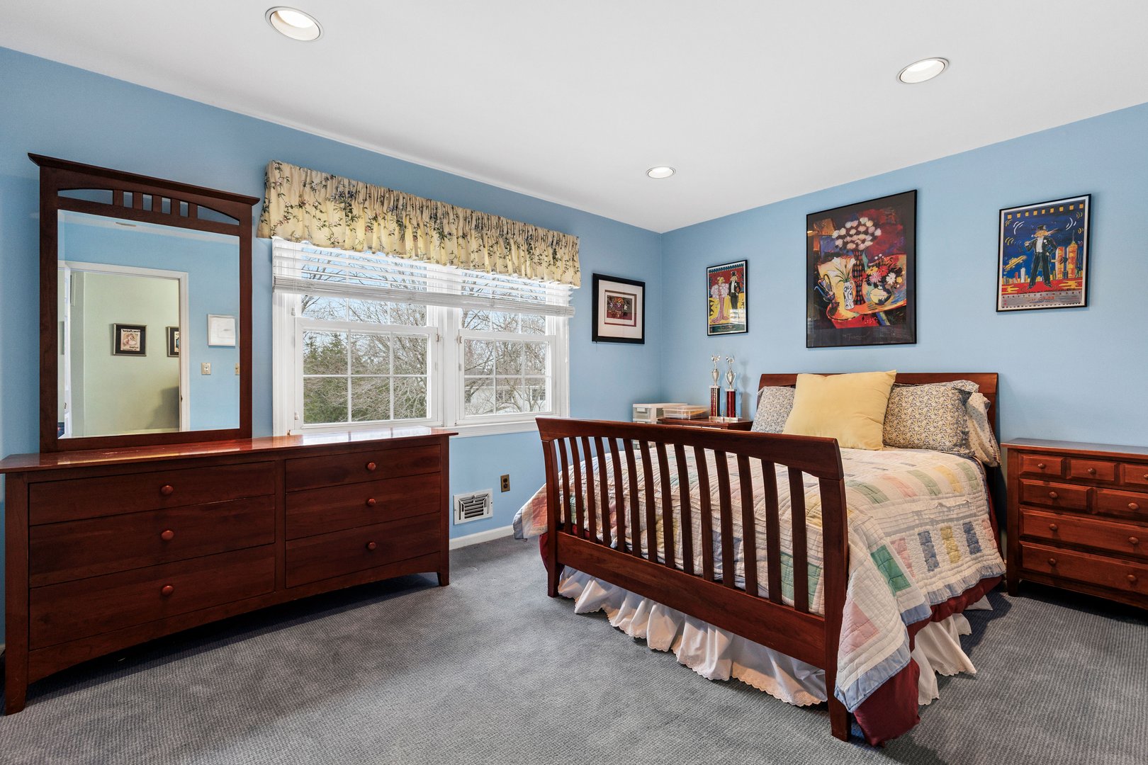 3 Penny Lane Photo 19