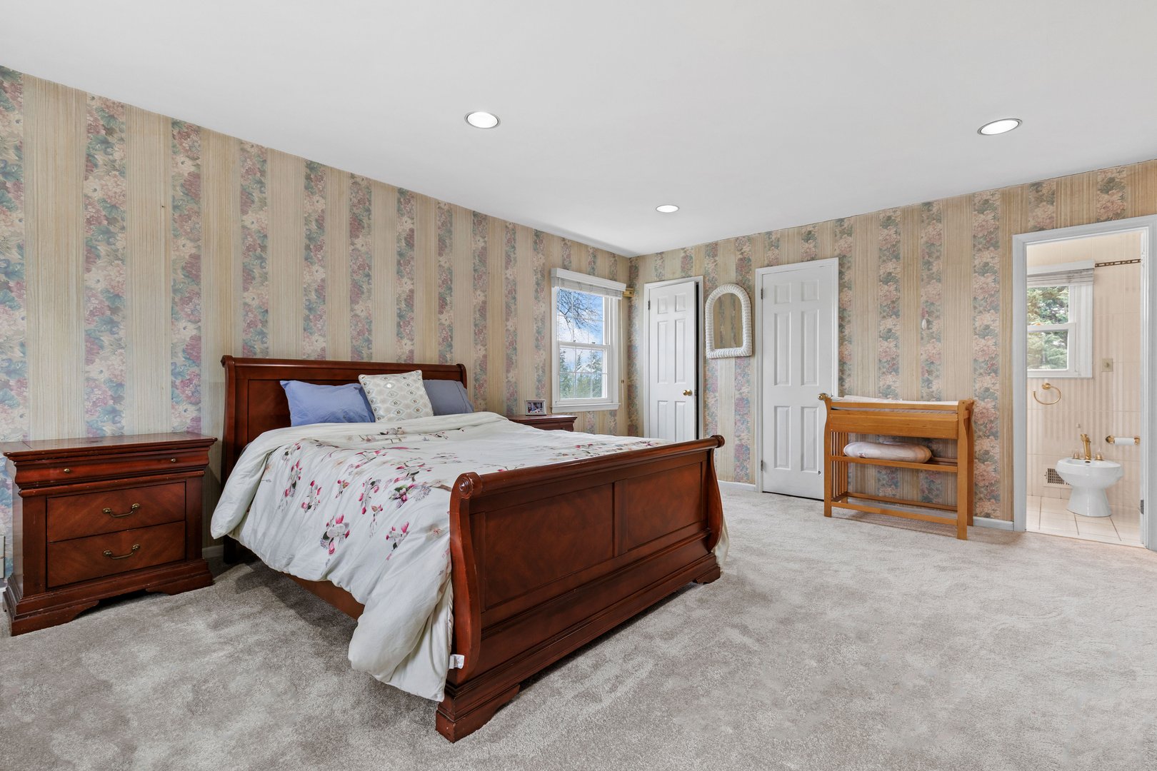 3 Penny Lane Photo 17