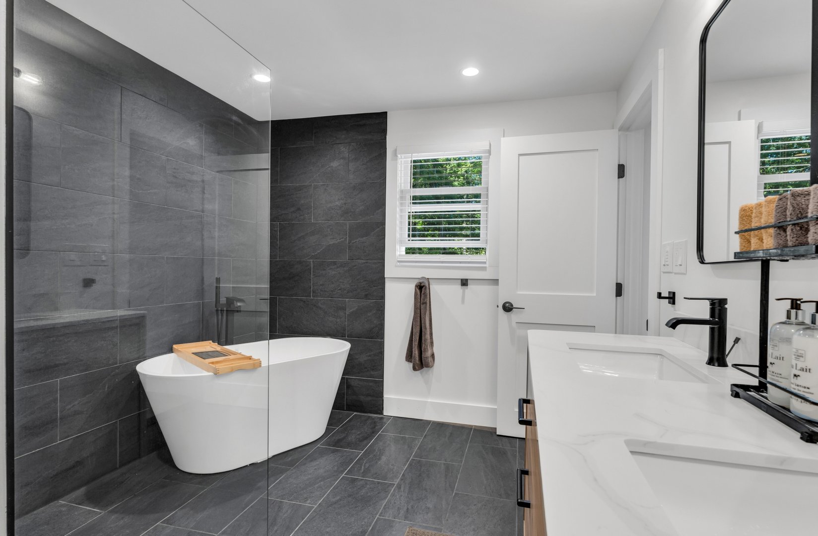 69 Squires Road Photo 8