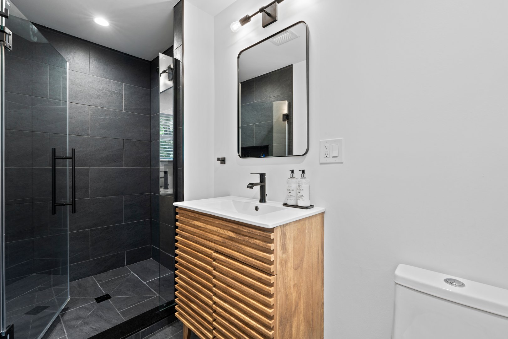 69 Squires Road Photo 26