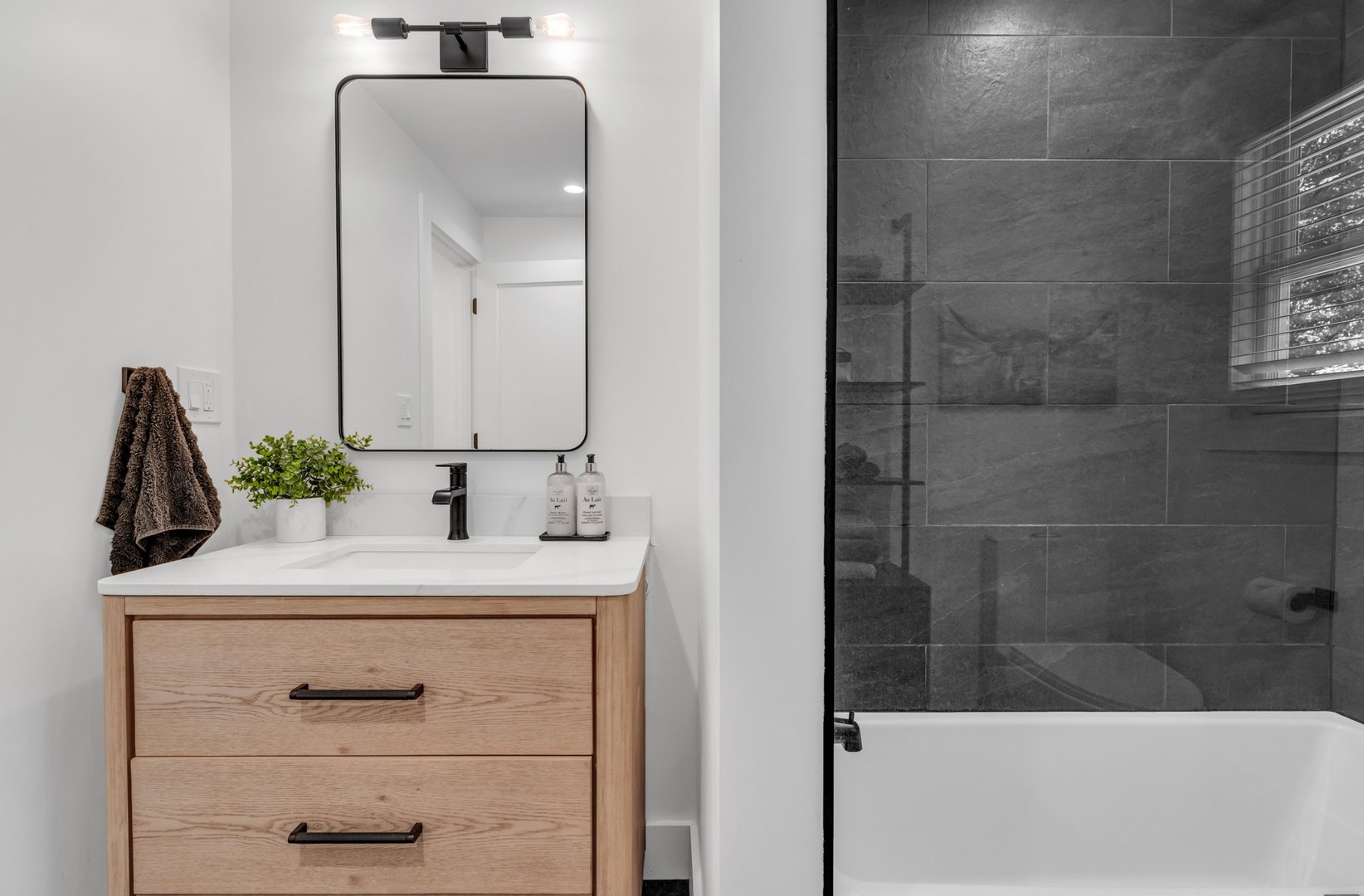 69 Squires Road Photo 31