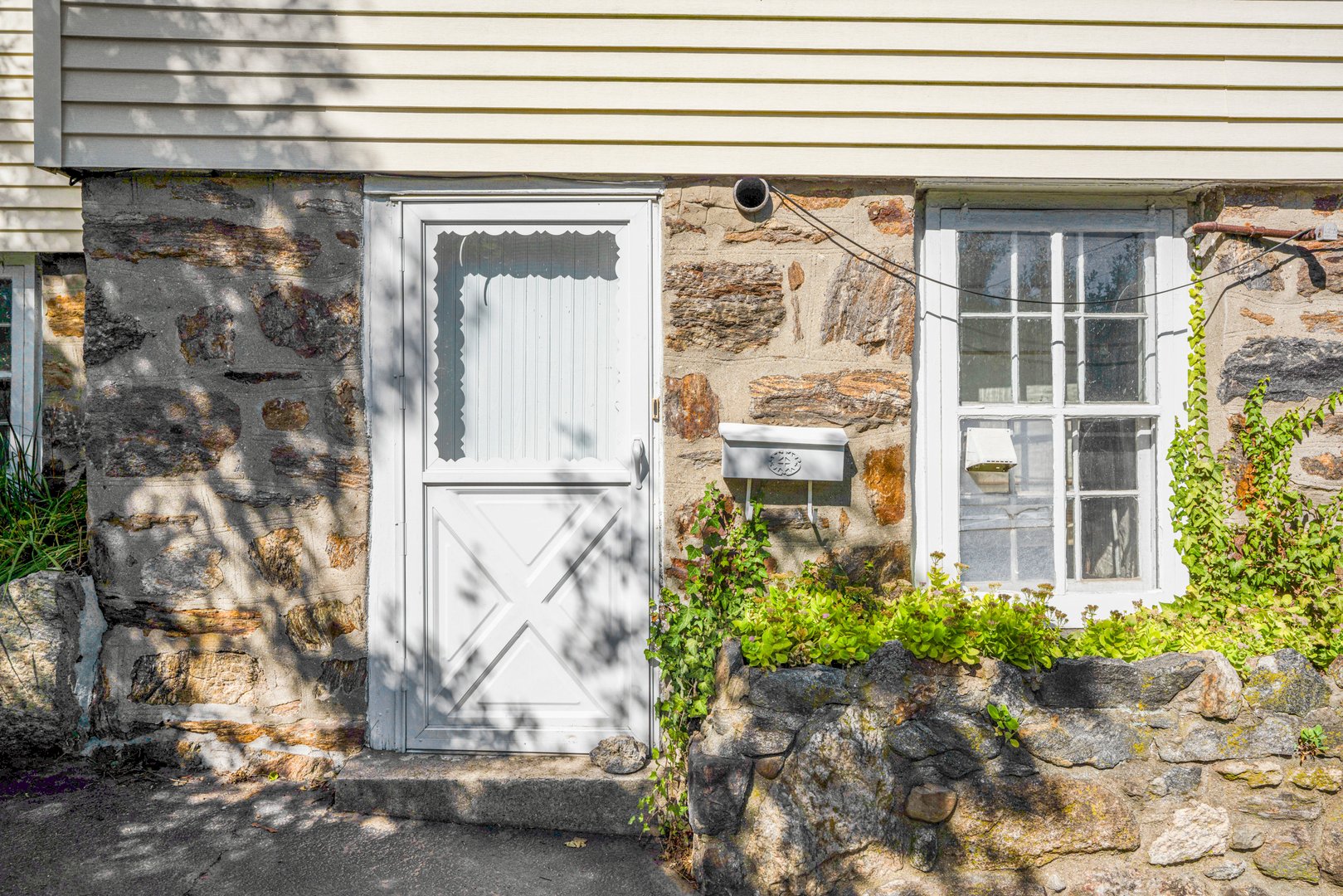 49 Weaver Street Photo 3