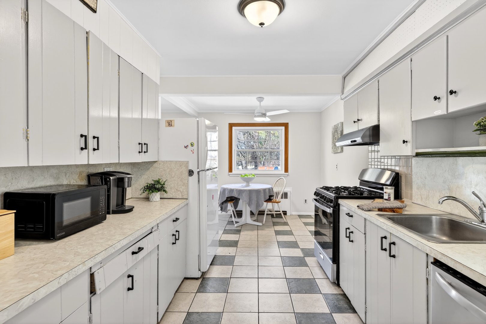 606 Washington Avenue Photo 11