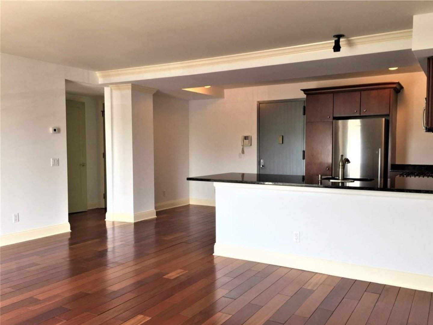 1 S Astor Street  #302 Photo 4