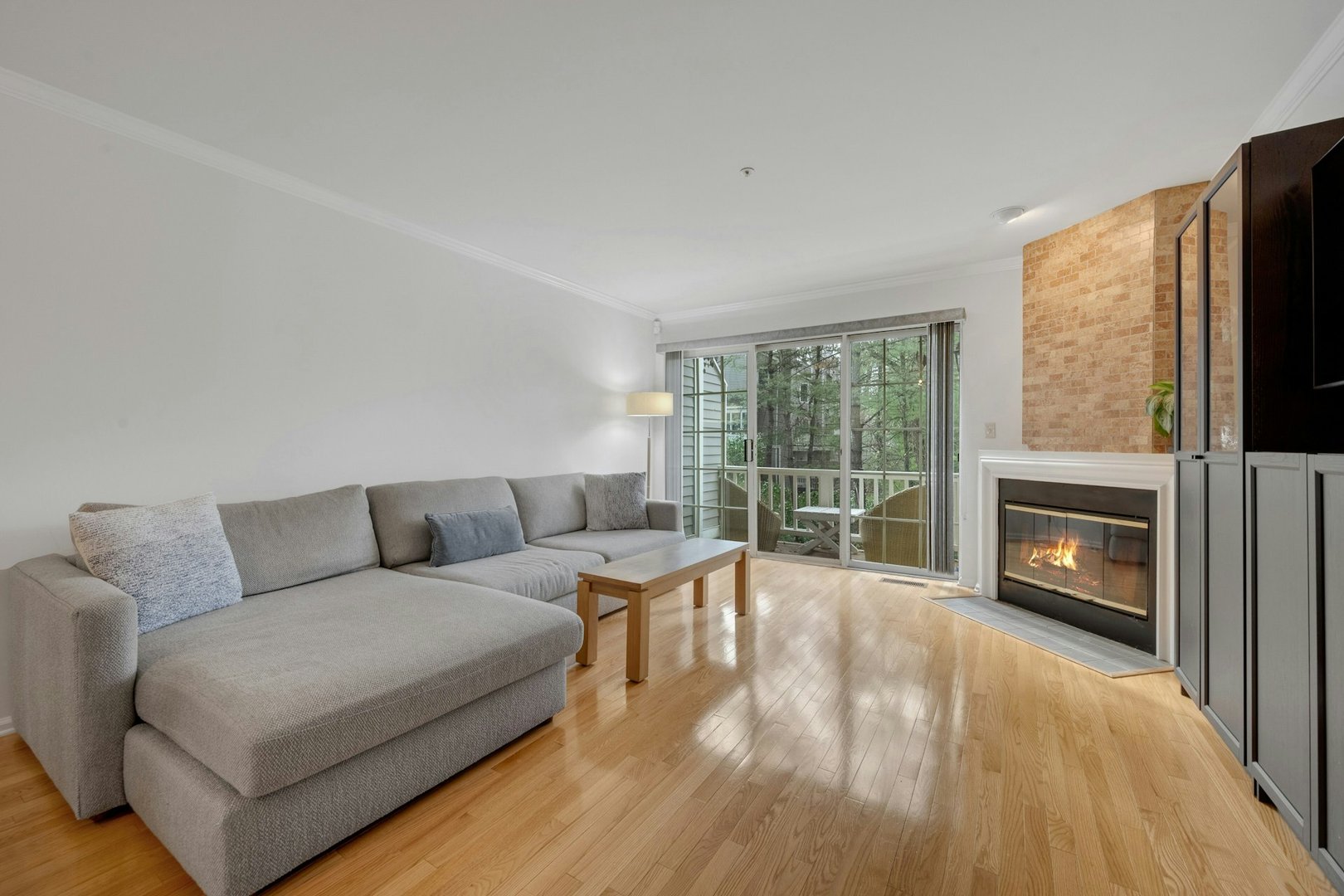 1403 Pondcrest Lane Photo 5