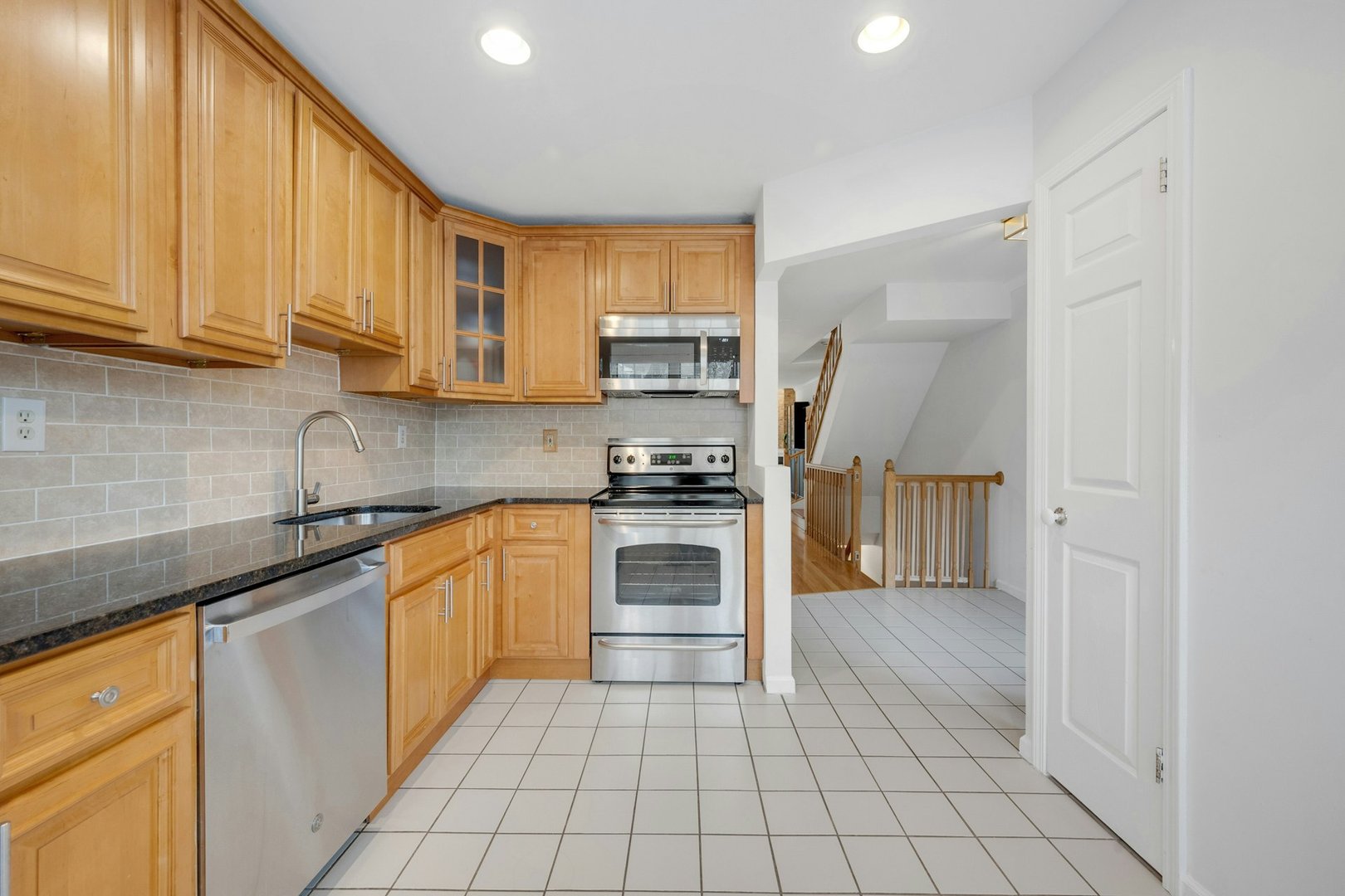 1403 Pondcrest Lane Photo 8