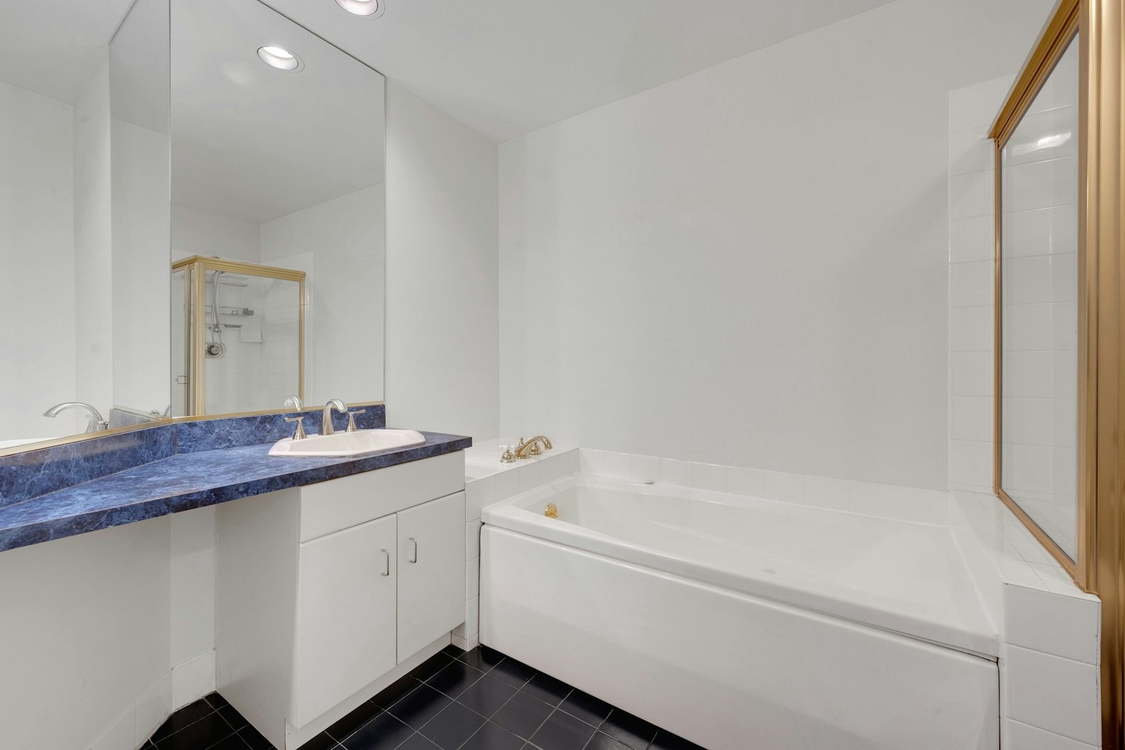 1403 Pondcrest Lane Photo 13