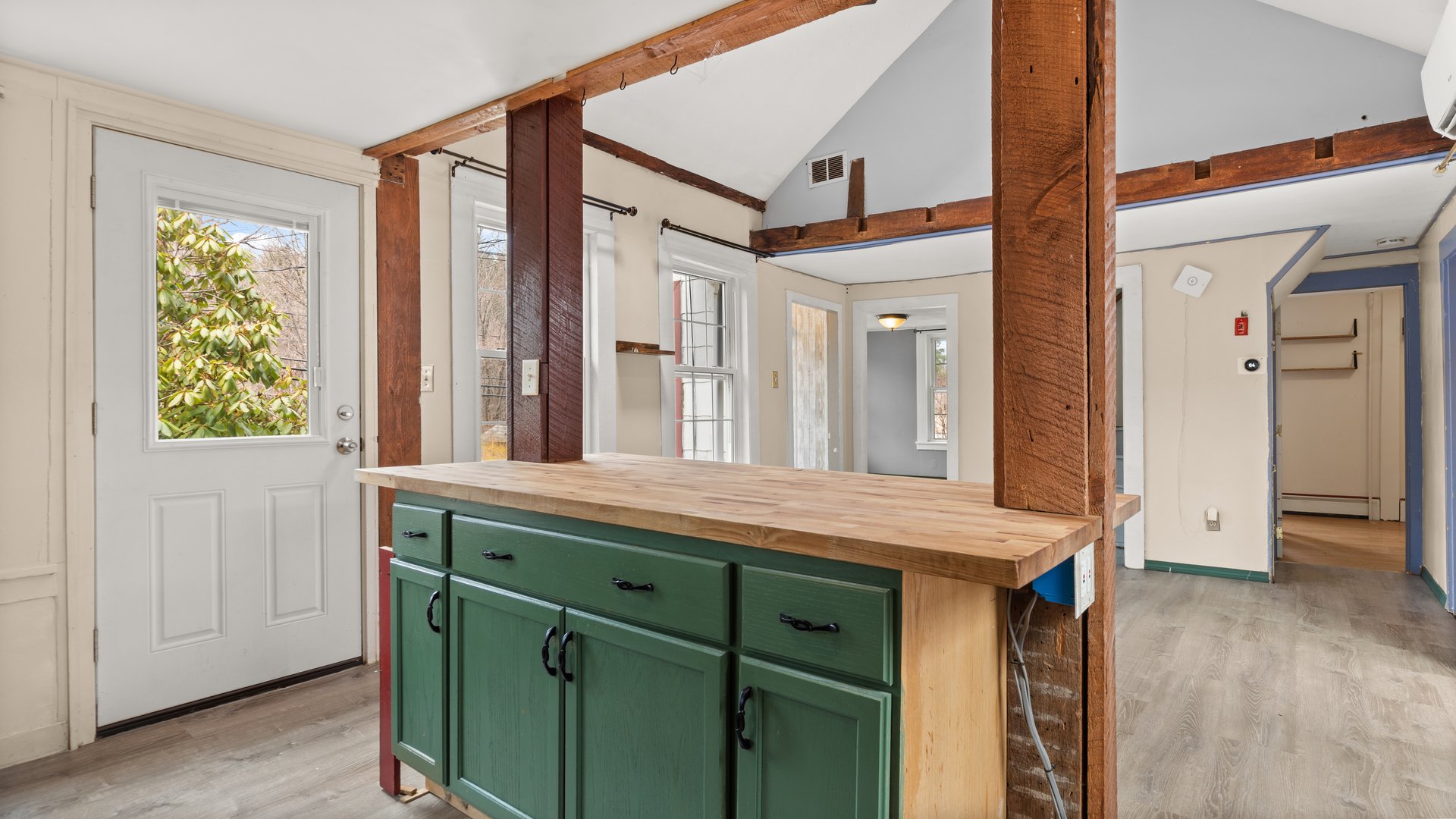 3186 Main St Photo 9