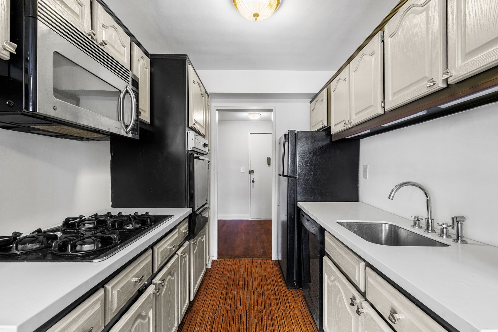 370 Westchester Avenue  #5C Photo 9