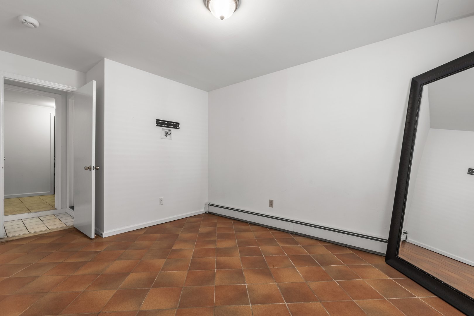 239 Davis Avenue Photo 18