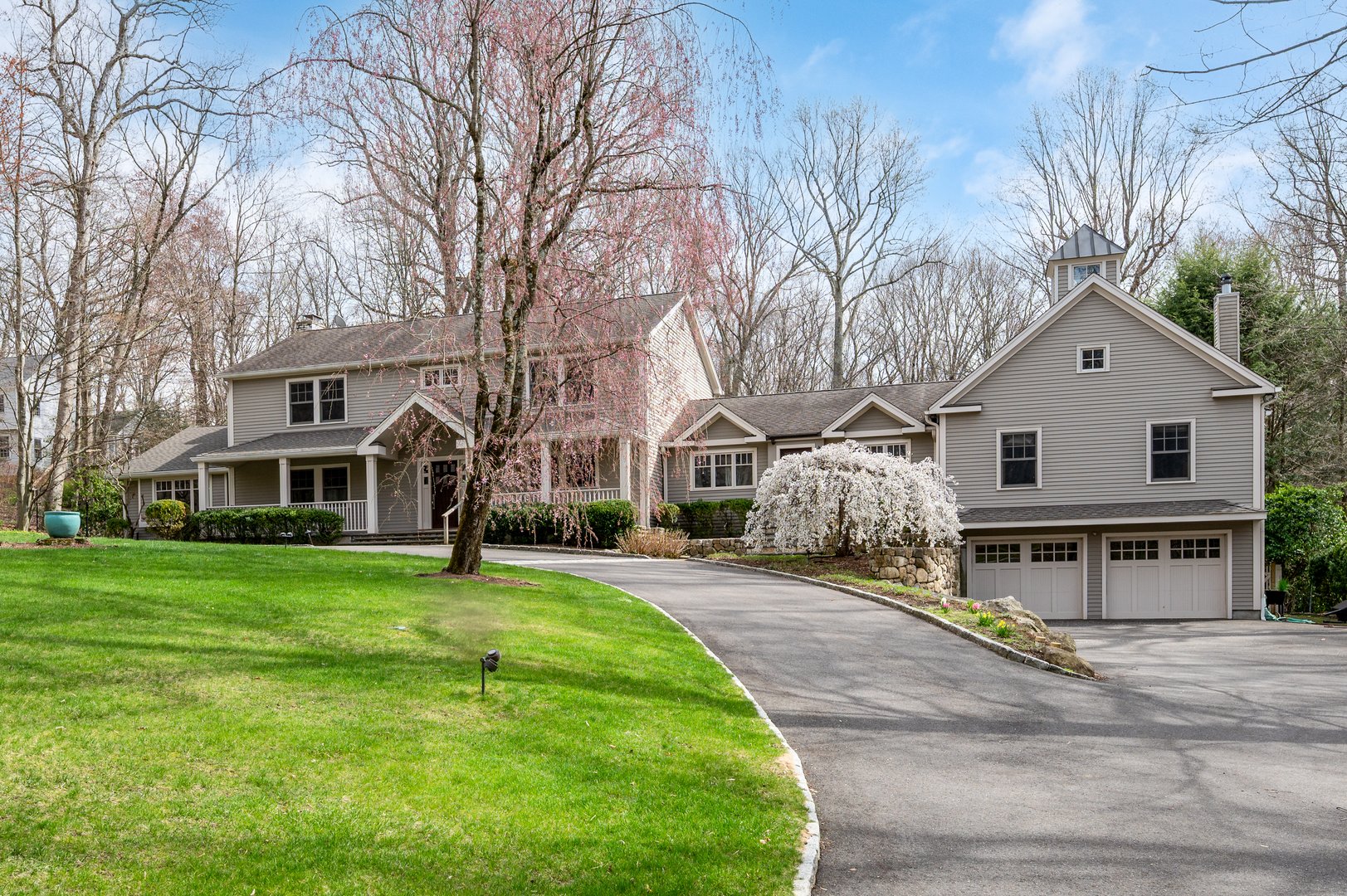 88 Bentwood Drive Photo 1