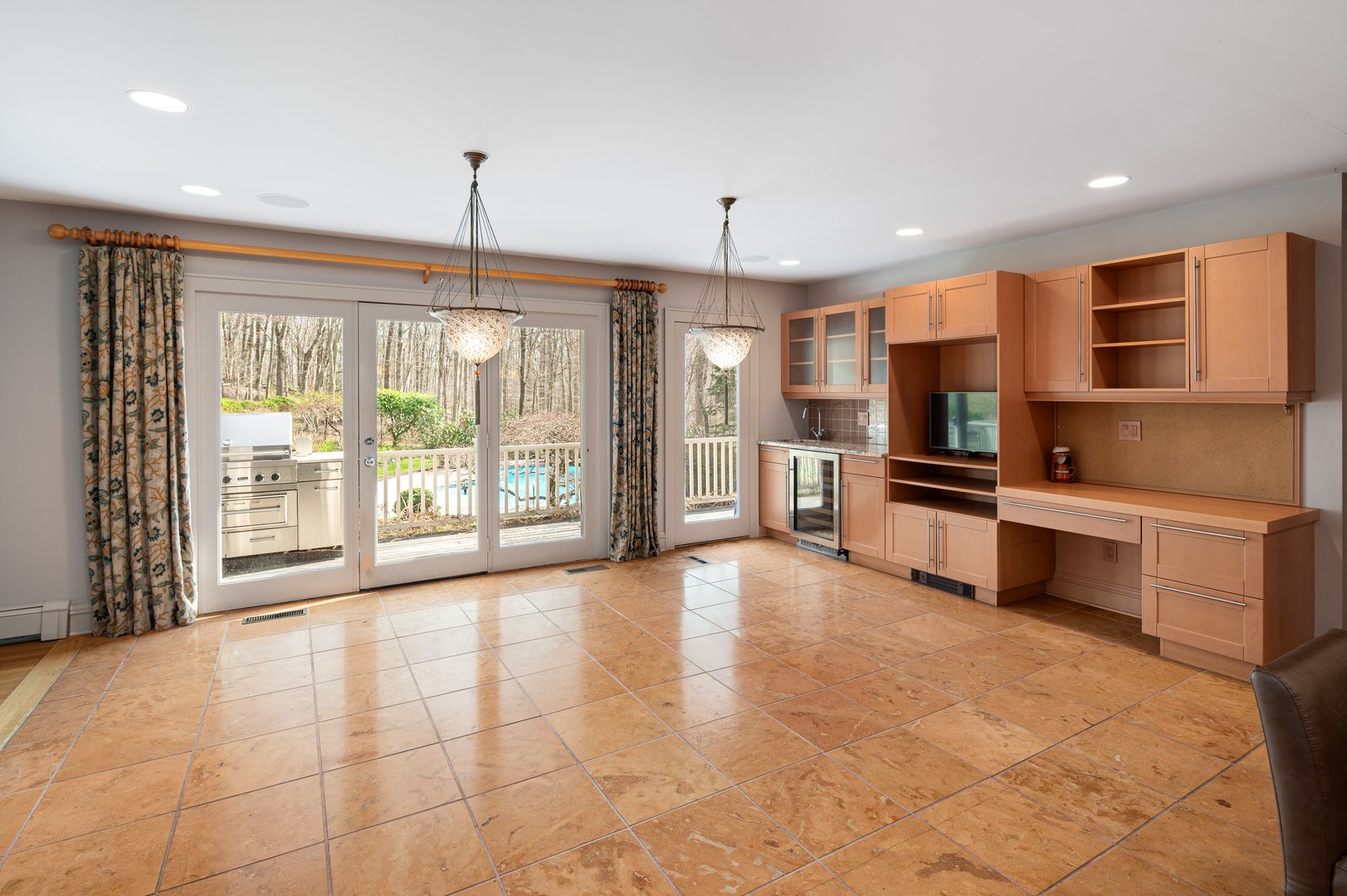 88 Bentwood Drive Photo 13