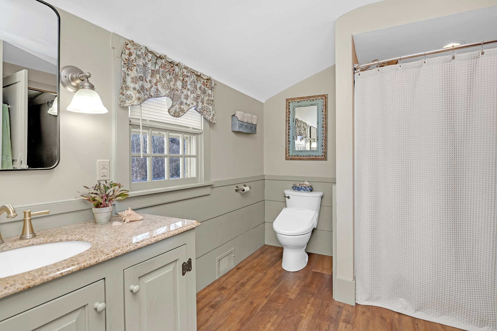 49 Upper Road Photo 17