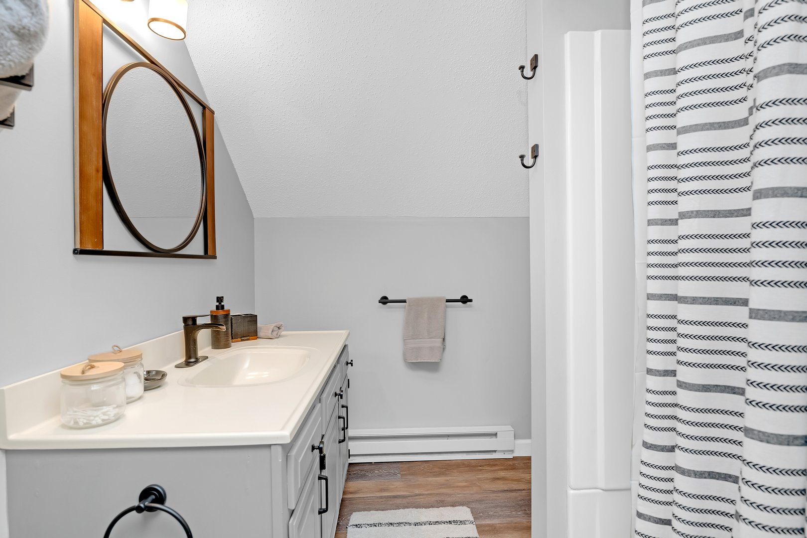 49 Upper Road Photo 36