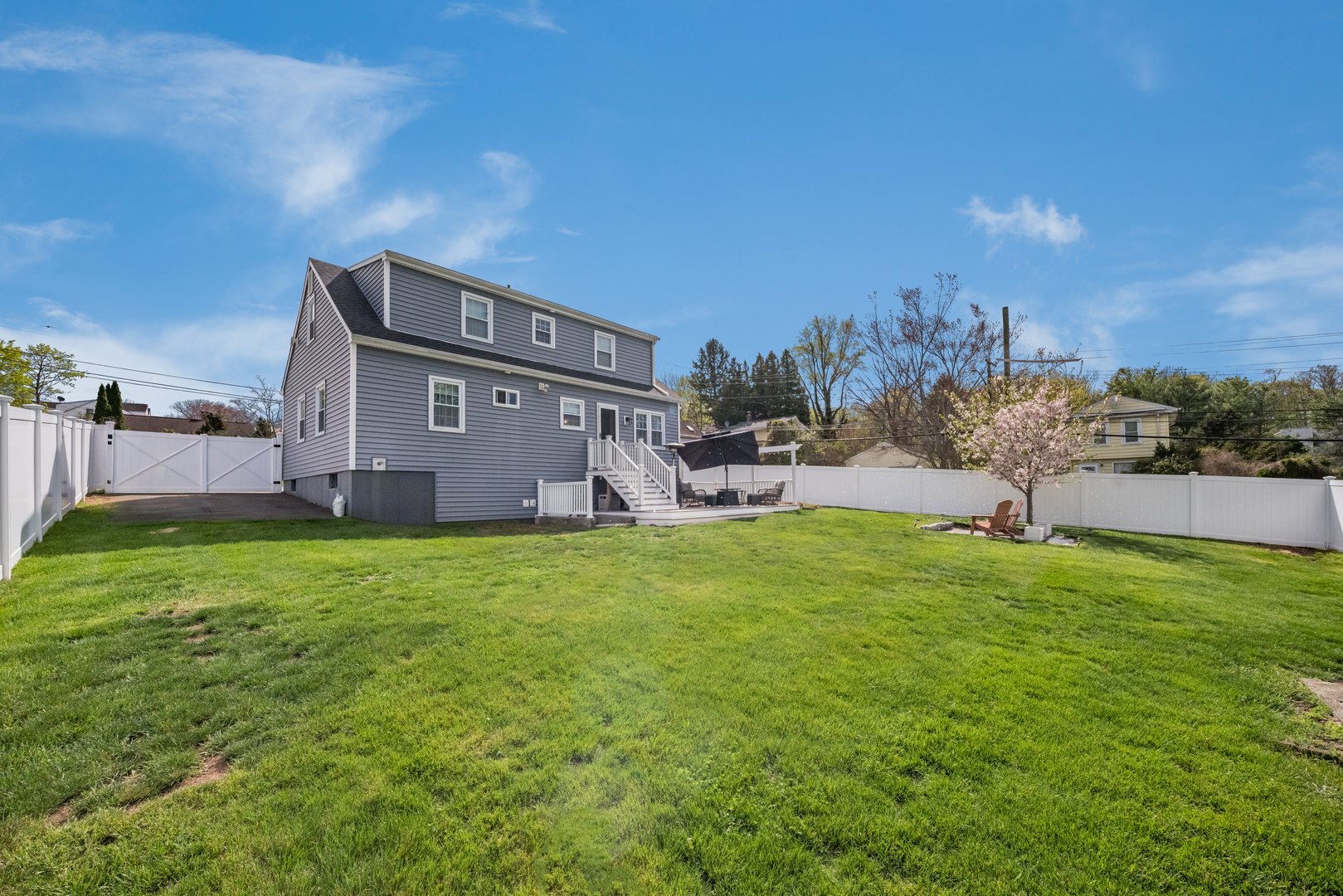 2 Lakeview Terrace Photo 7