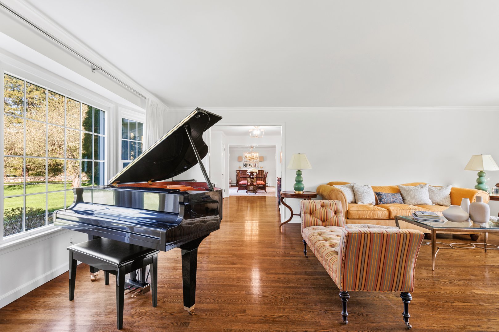 1 Redbrooke Place Photo 6